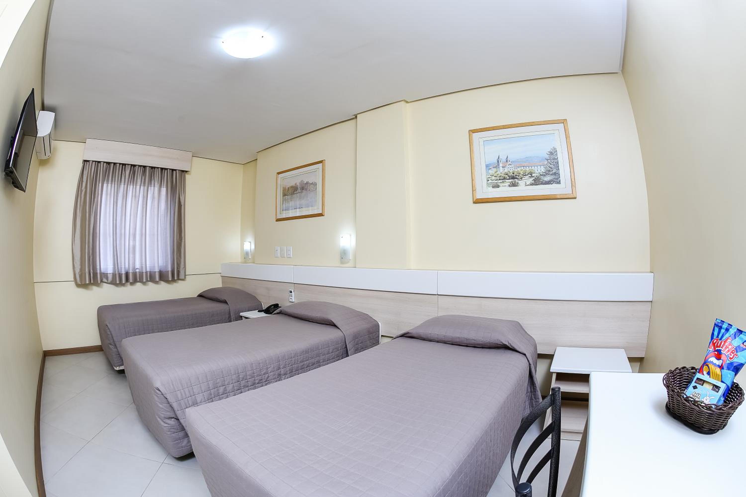 Standard Triple Room photo 2