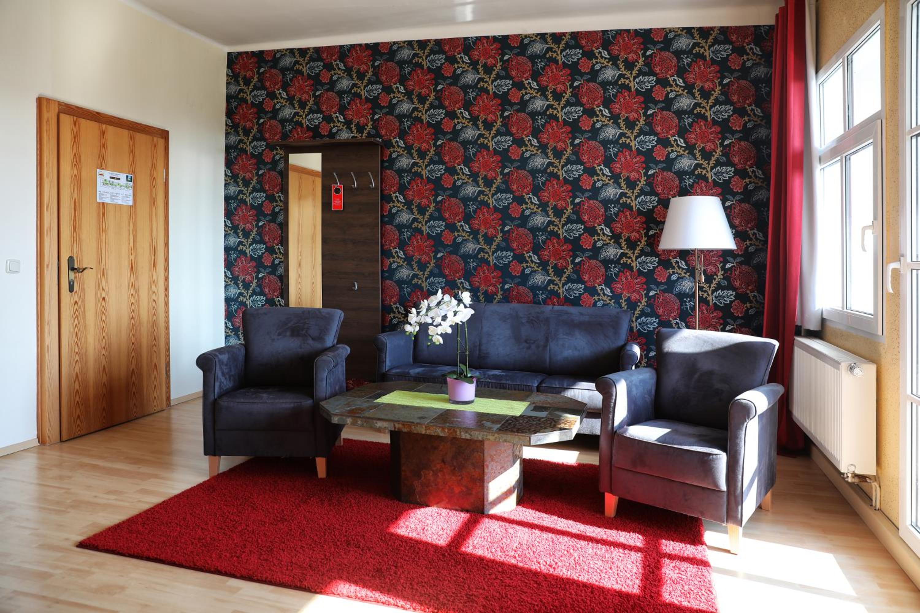 Deluxe Suite - Photo 6