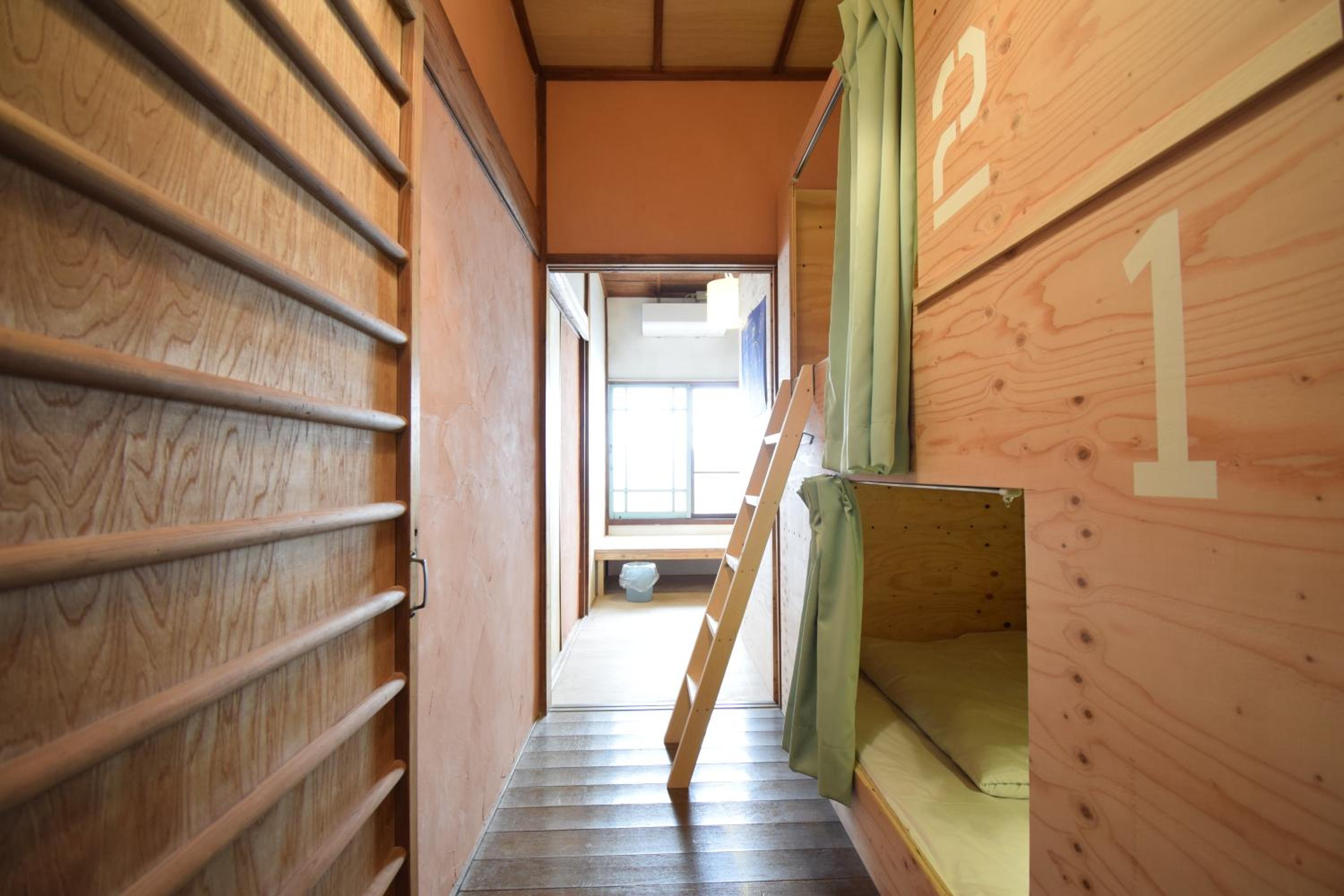 Quadruple Room - Photo 15