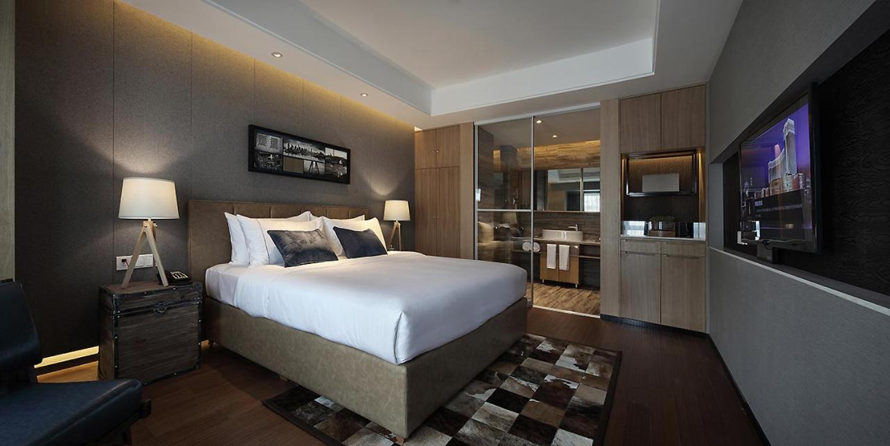 Deluxe Suite photo 3