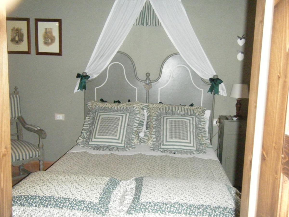 Deluxe King Room photo 3