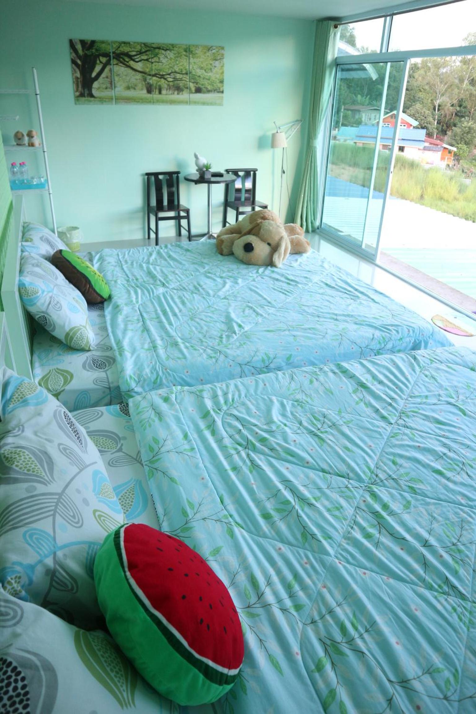 Family Room with Mountain View - Photo 23