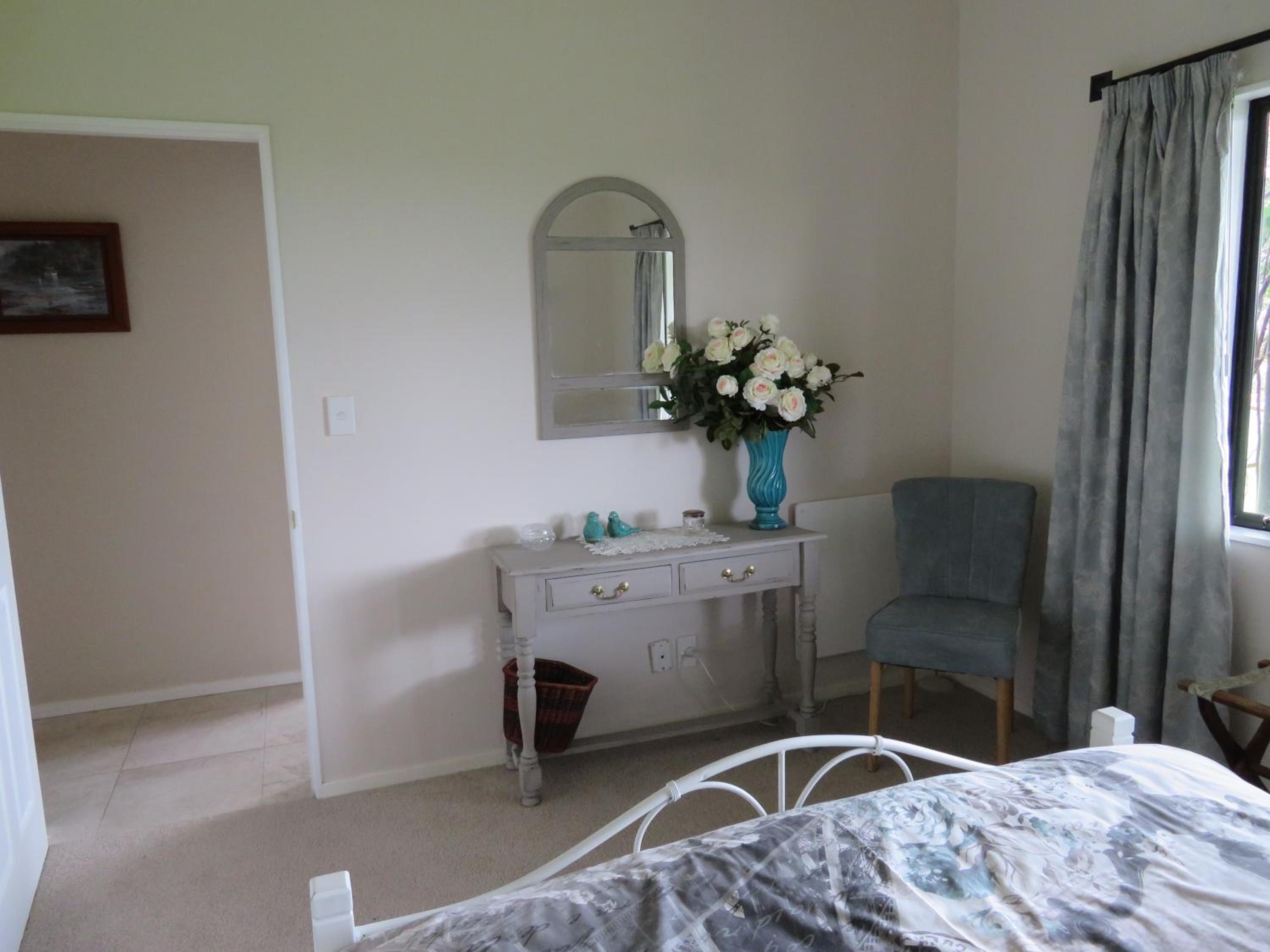 Three-Bedroom House photo 3