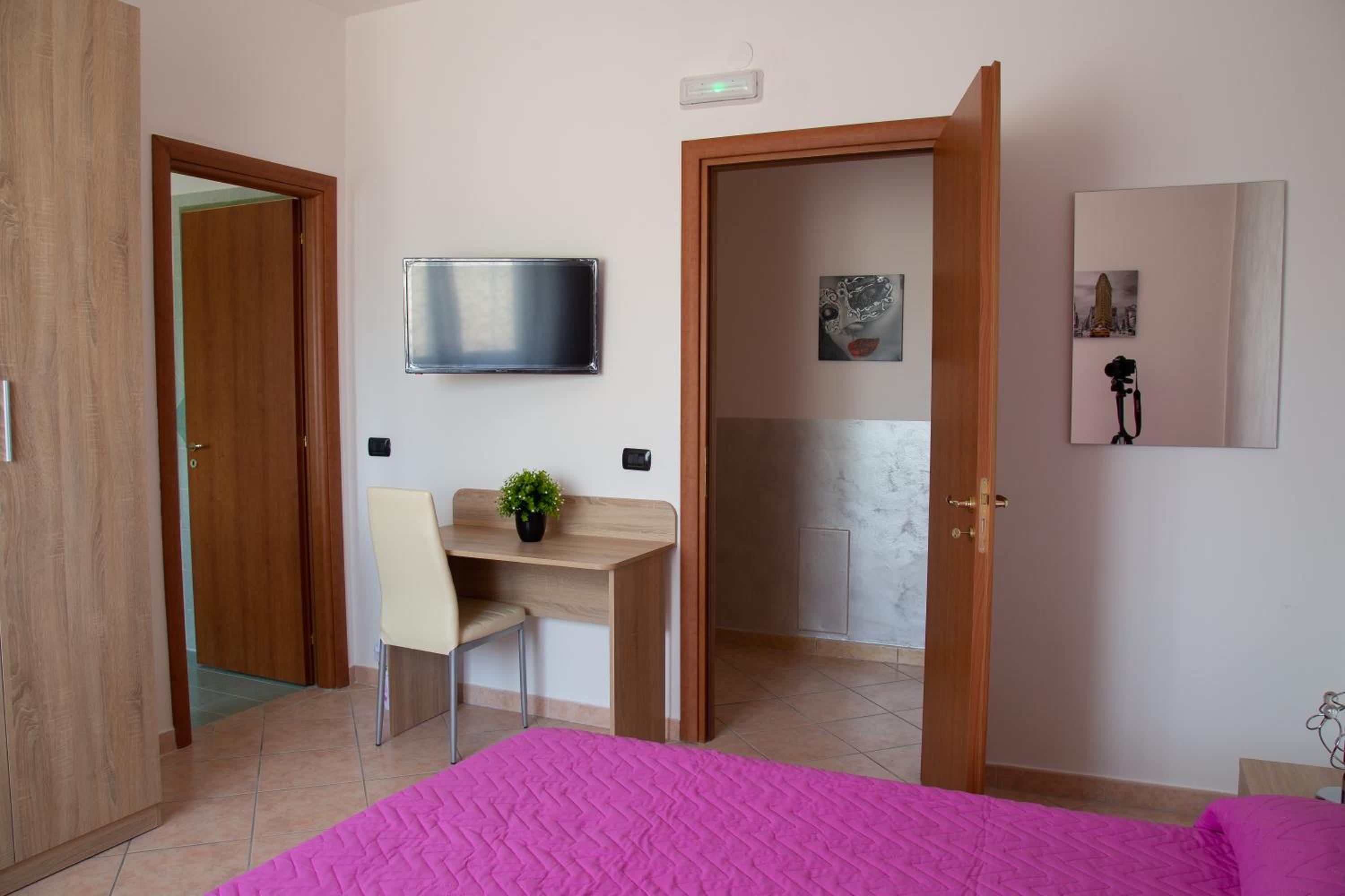 King Room with Mountain View - Photo 5