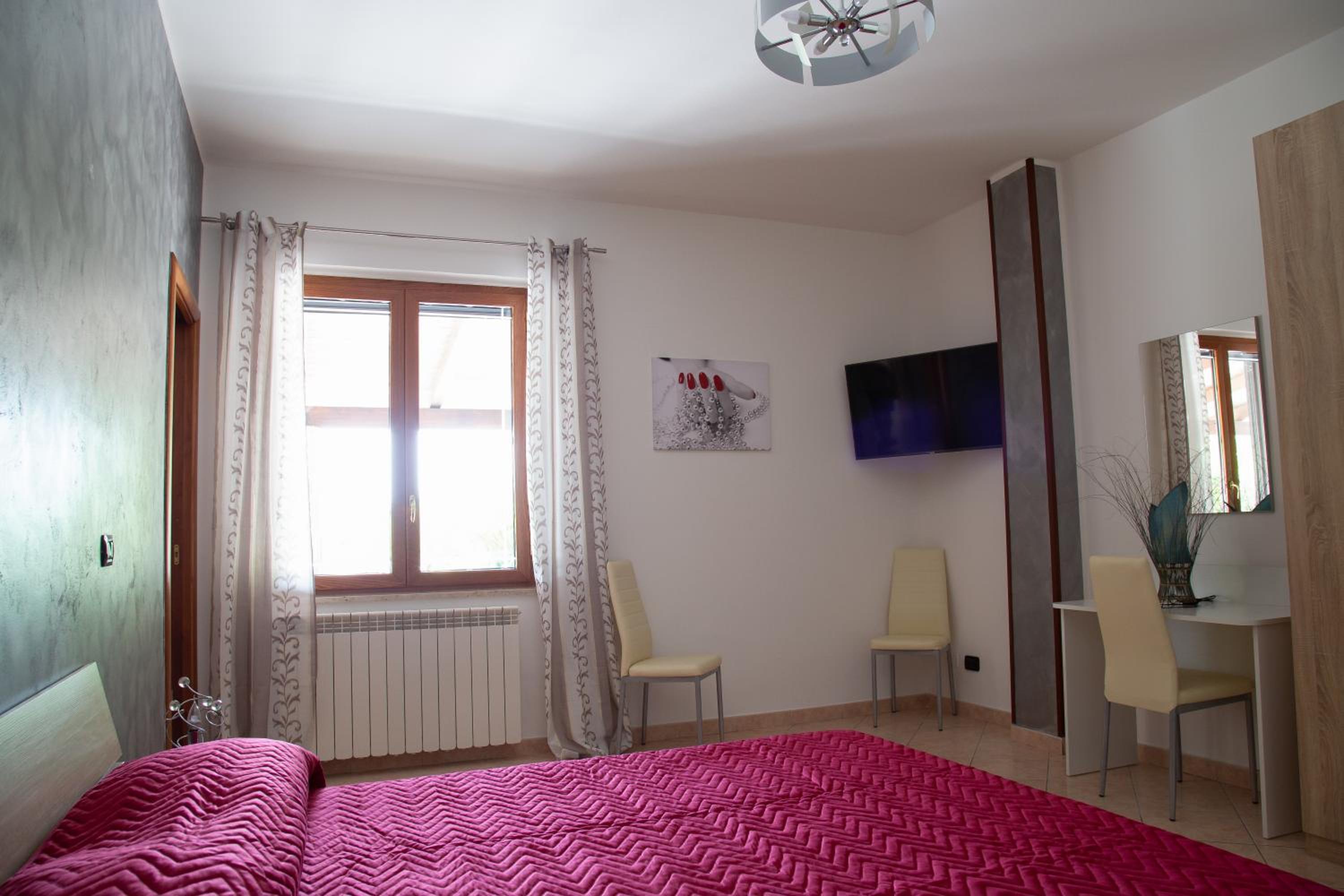 King Room with Spa Bath - Photo 6