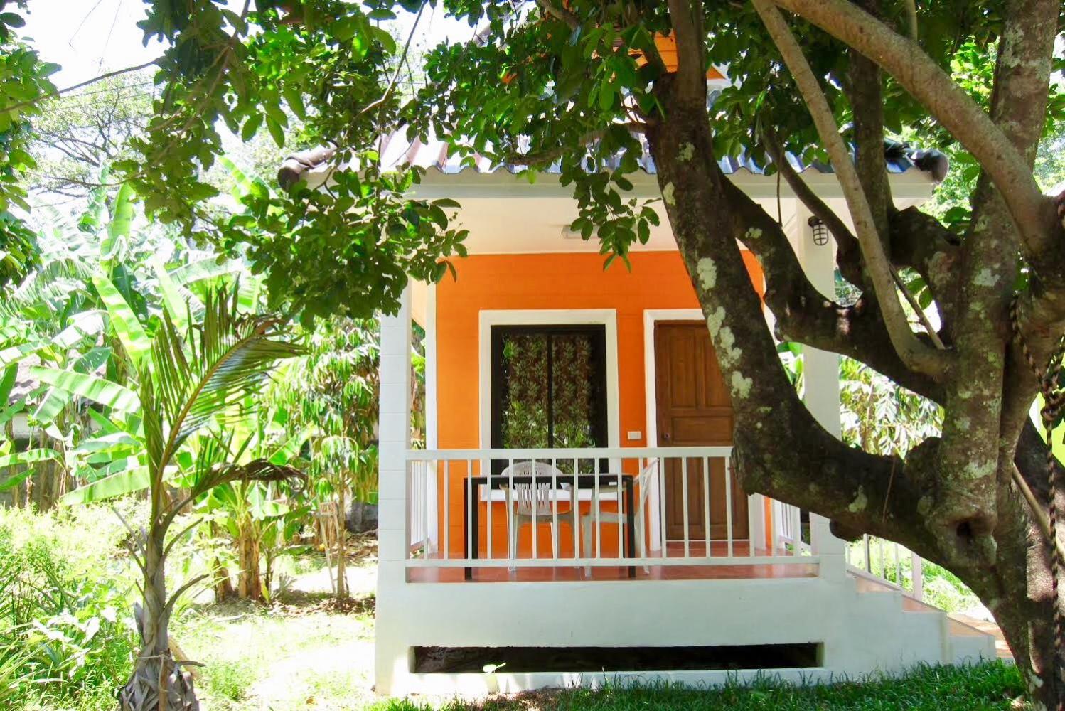 Queen Room with Balcony - Photo 22