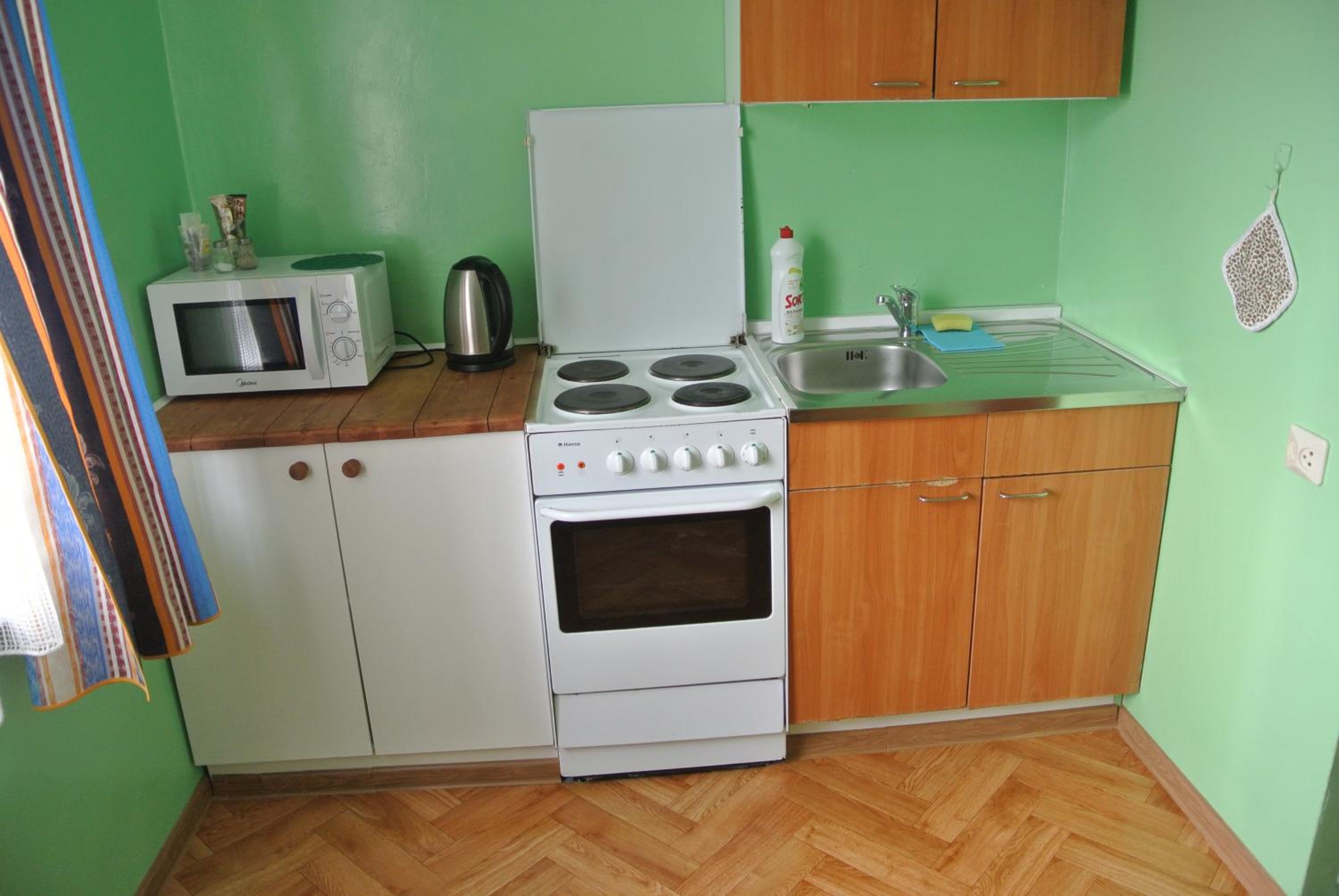 One-Bedroom Apartment - Photo 4