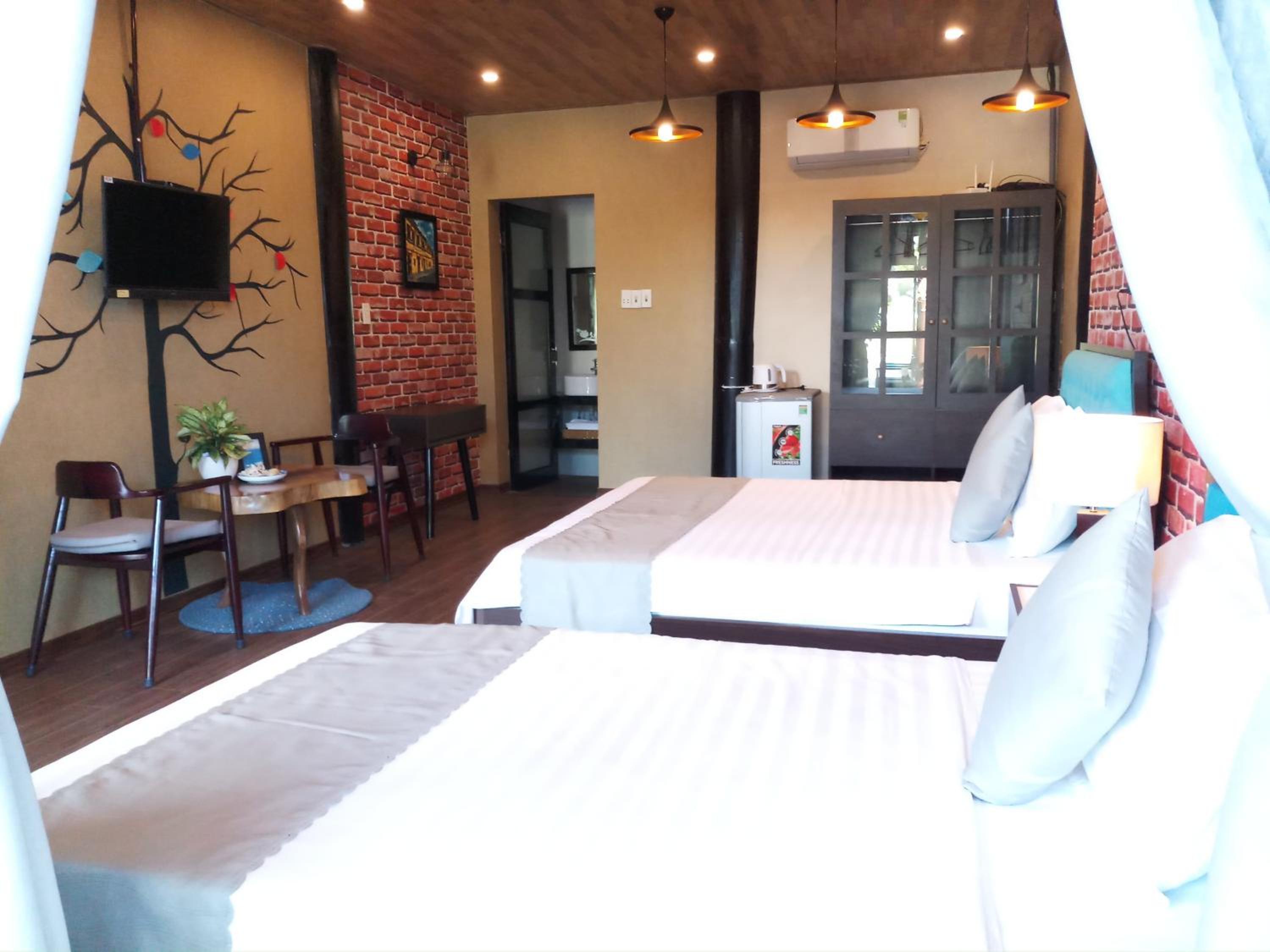 Family Room with Terrace - Photo 4
