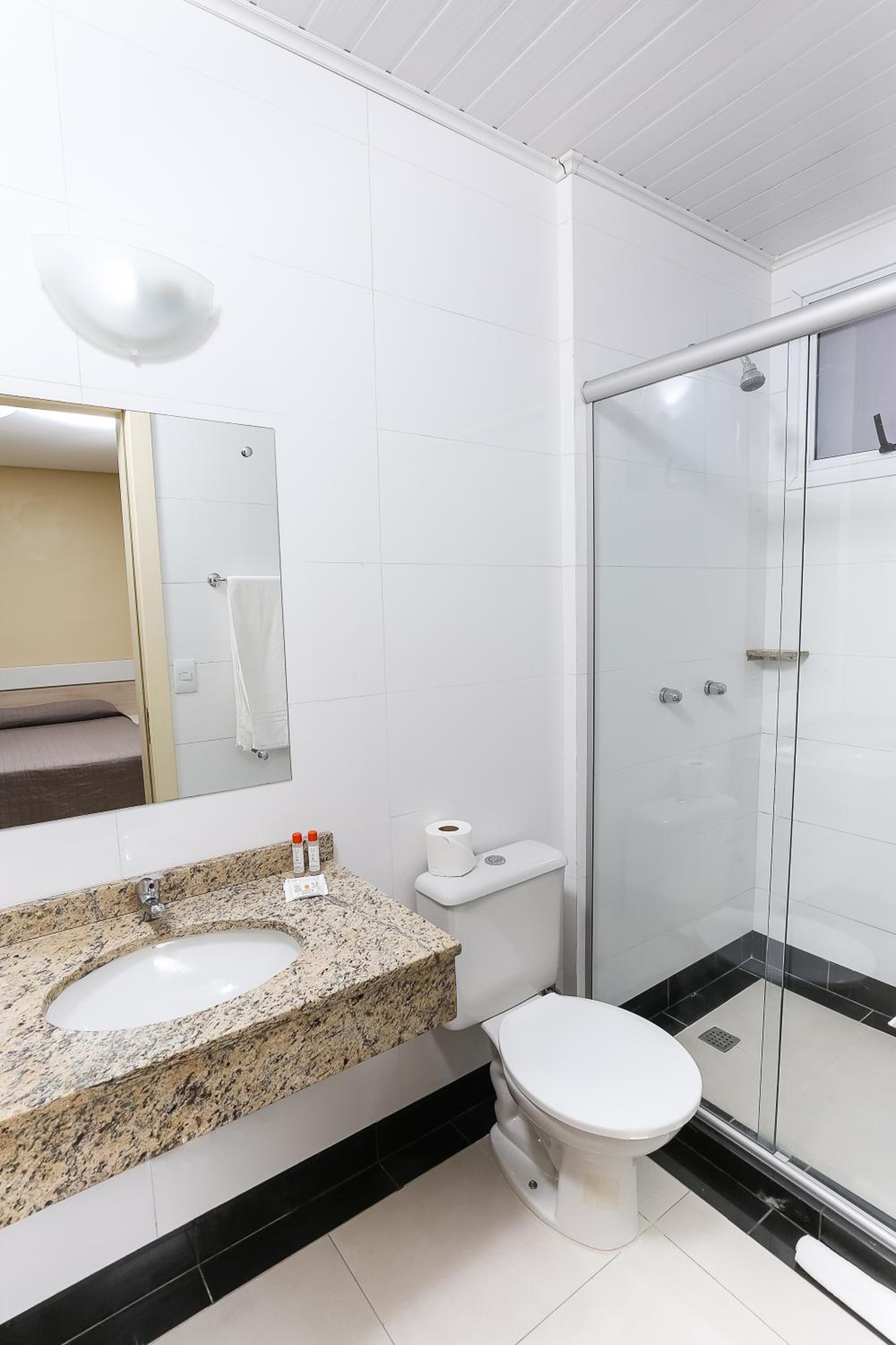 Standard Twin Room photo 2
