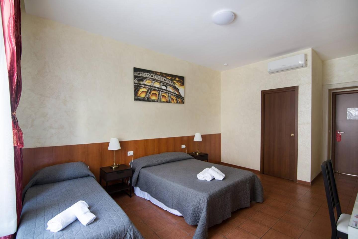 Standard Quadruple Room photo 2
