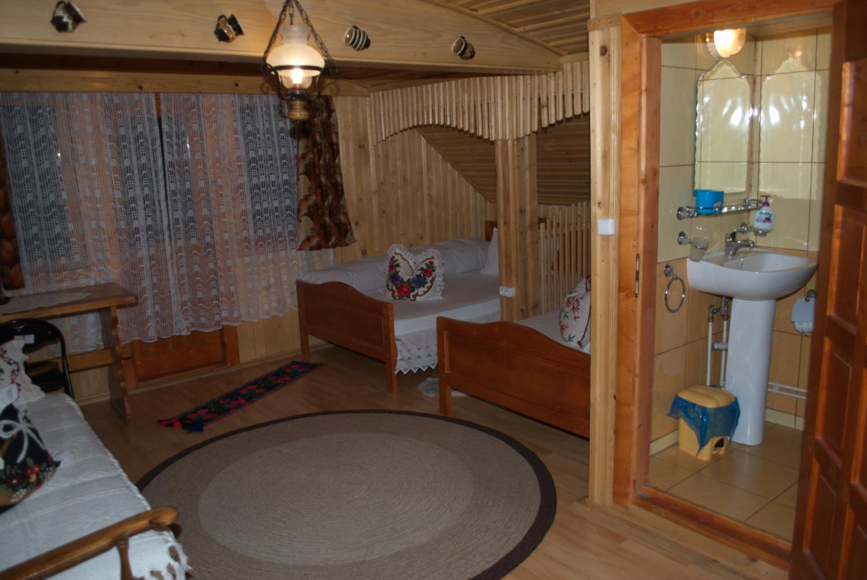 Quadruple Room with Private Bathroom - Photo 1