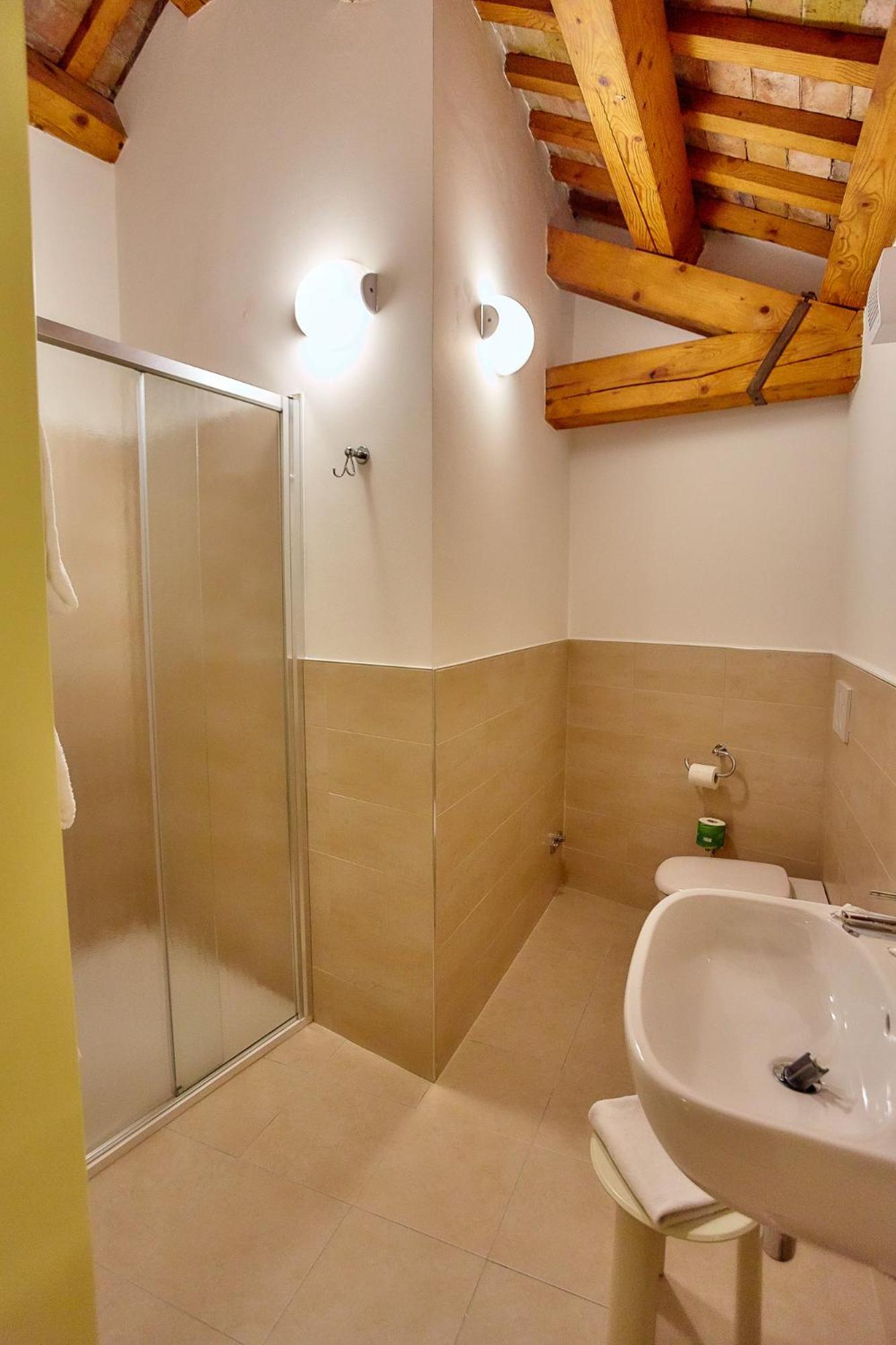 Superior Double or Twin Room - Photo 5