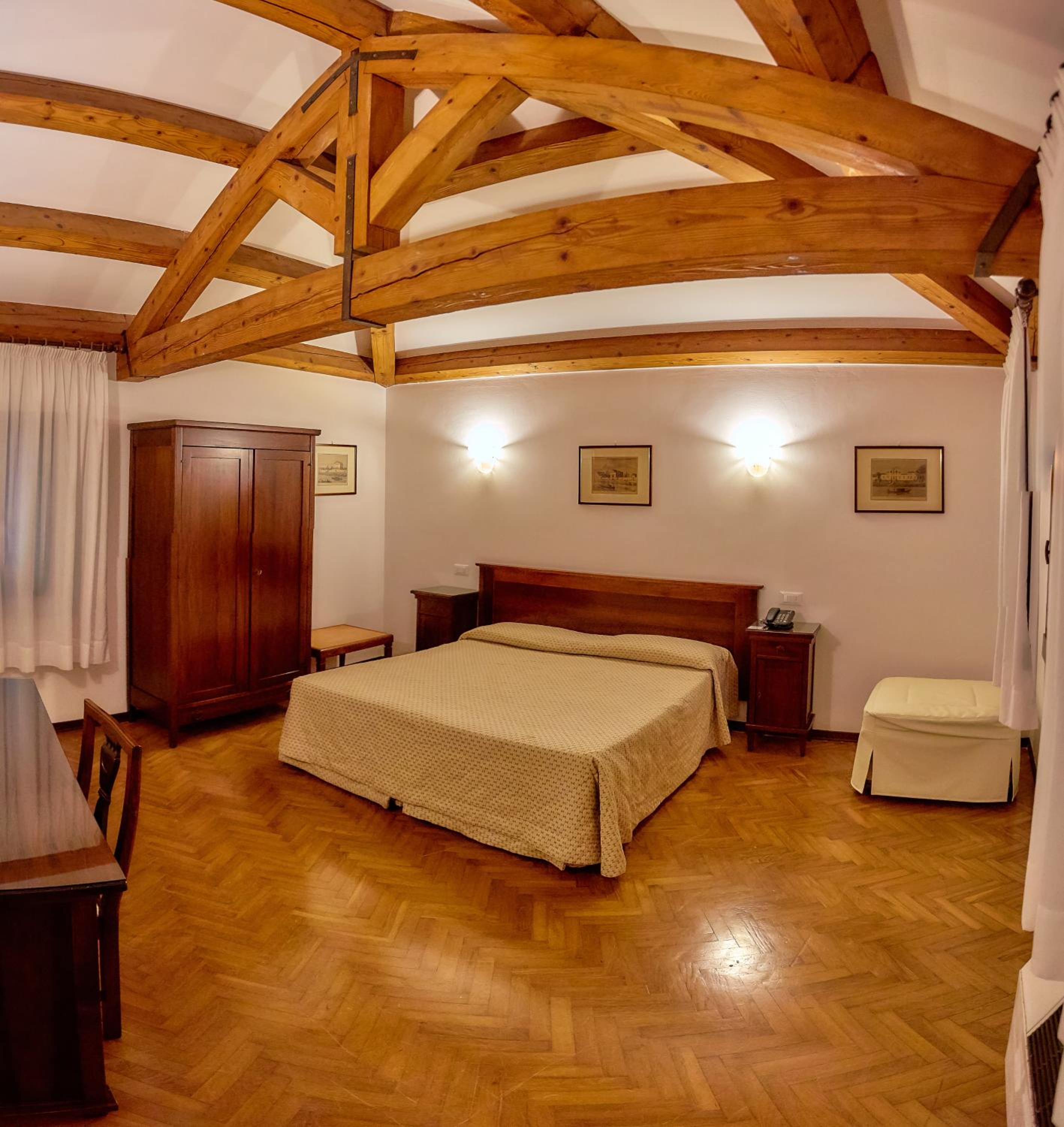 Junior Suite - Photo 1