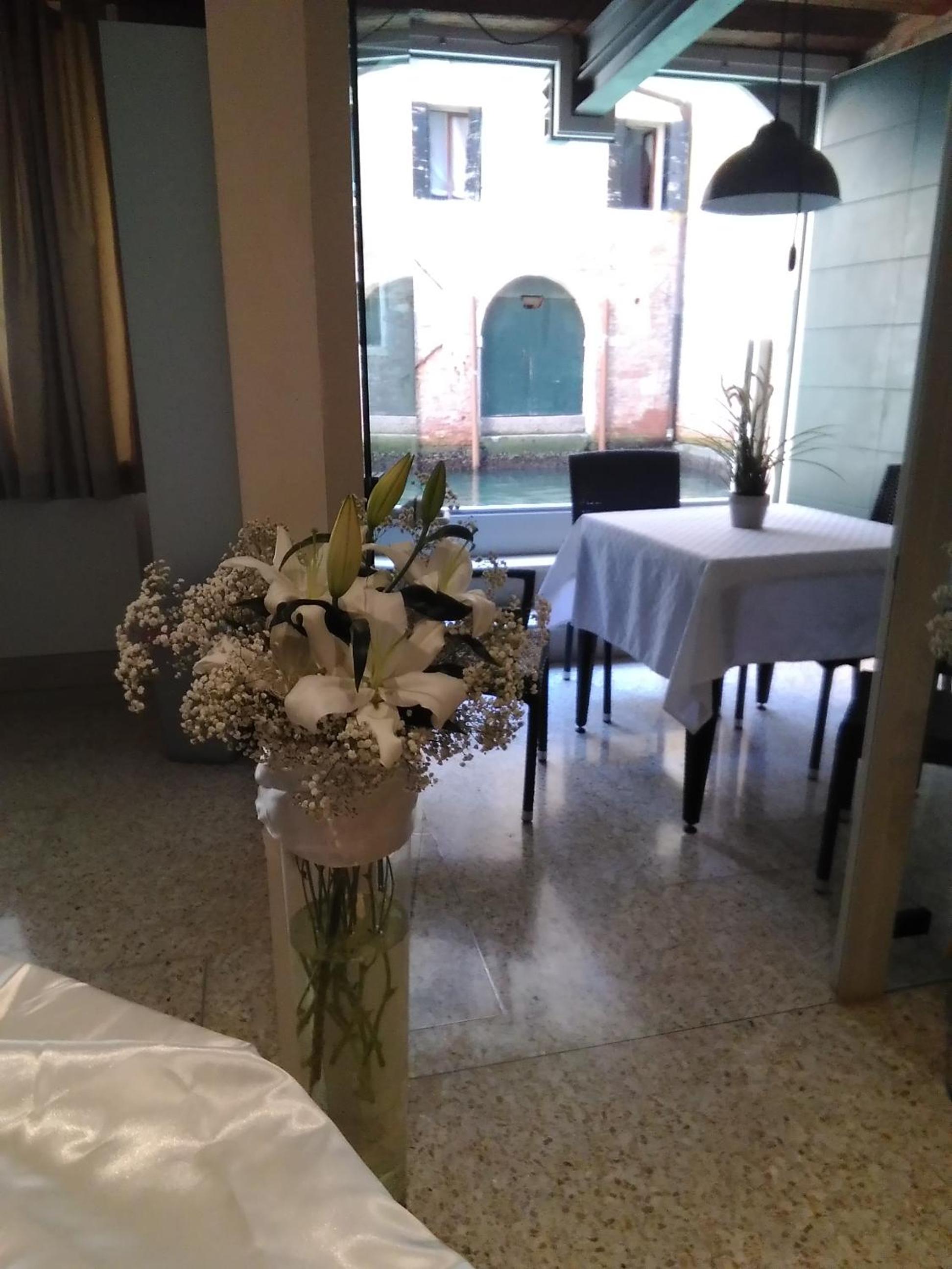 Apartment photo 2