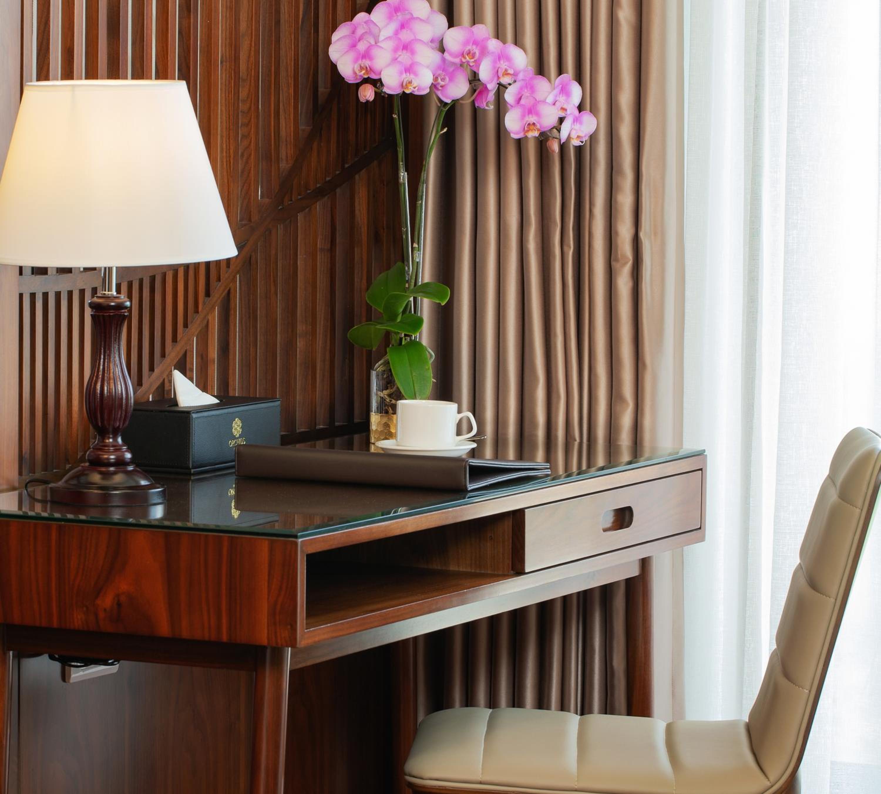 Family Suite with City View photo 2