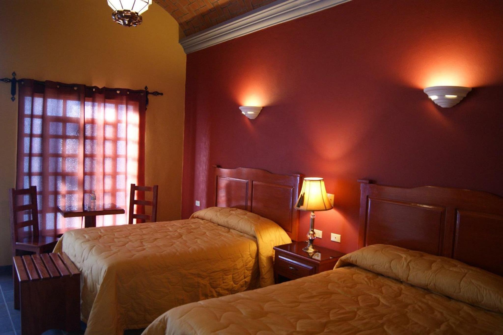 Twin Room - Photo 4