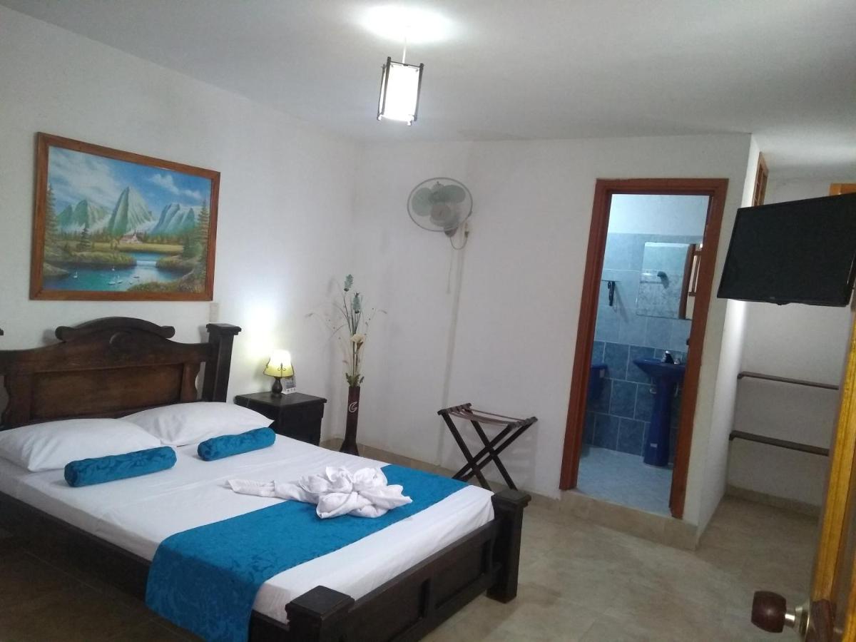 Double Room with Private Bathroom photo 2