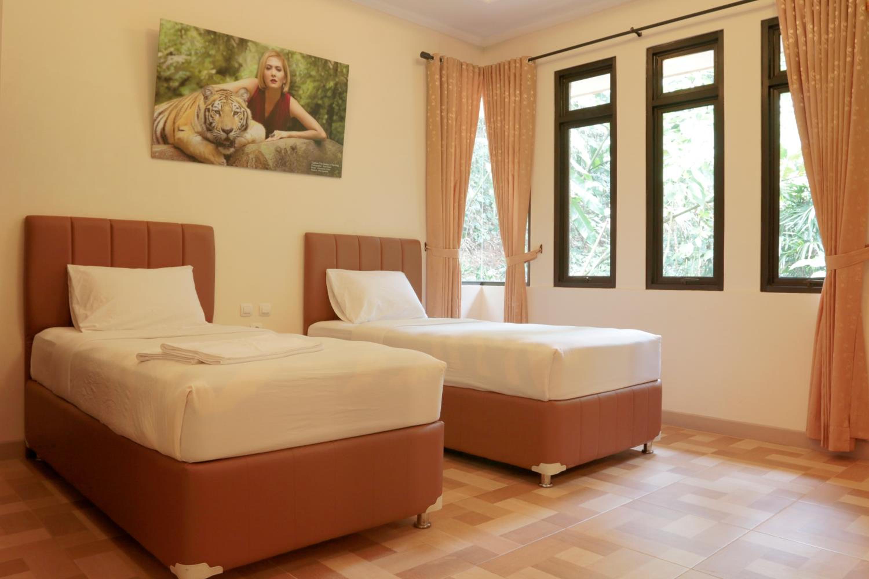 Zebra Deluxe Three-Bedroom Bungalow photo 1