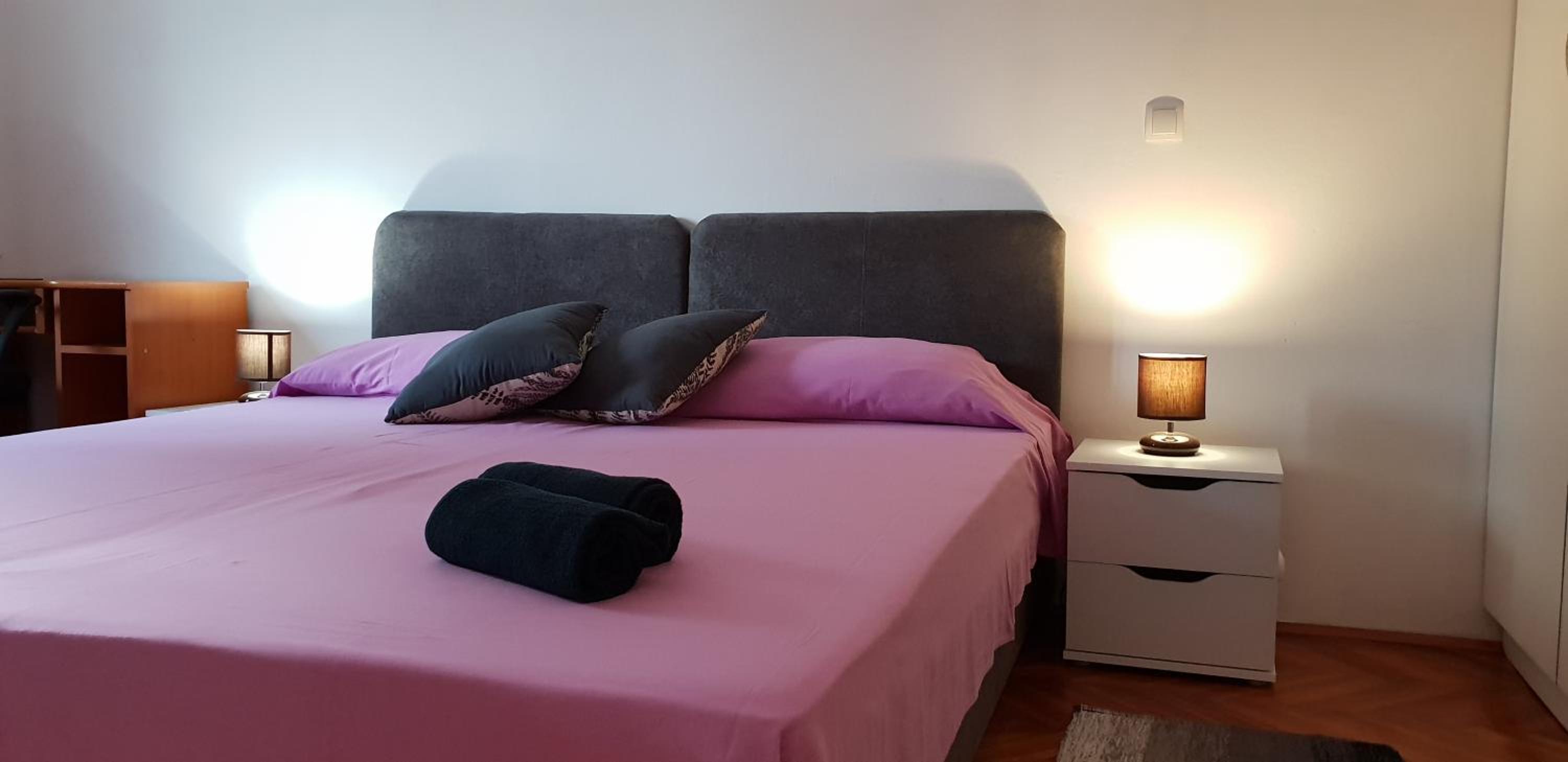 One-Bedroom Apartment - Photo 1