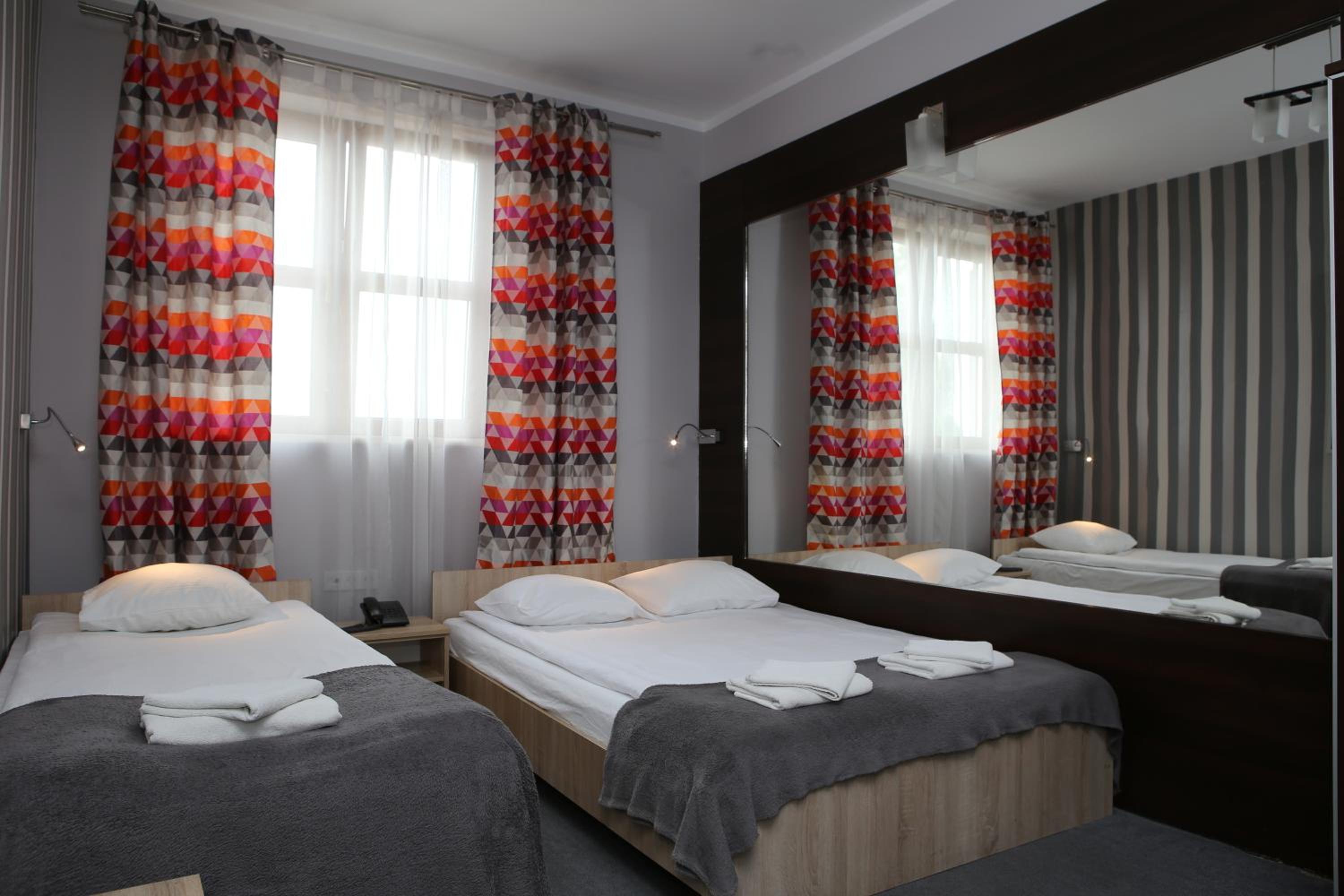 Superior Twin Room - Photo 4
