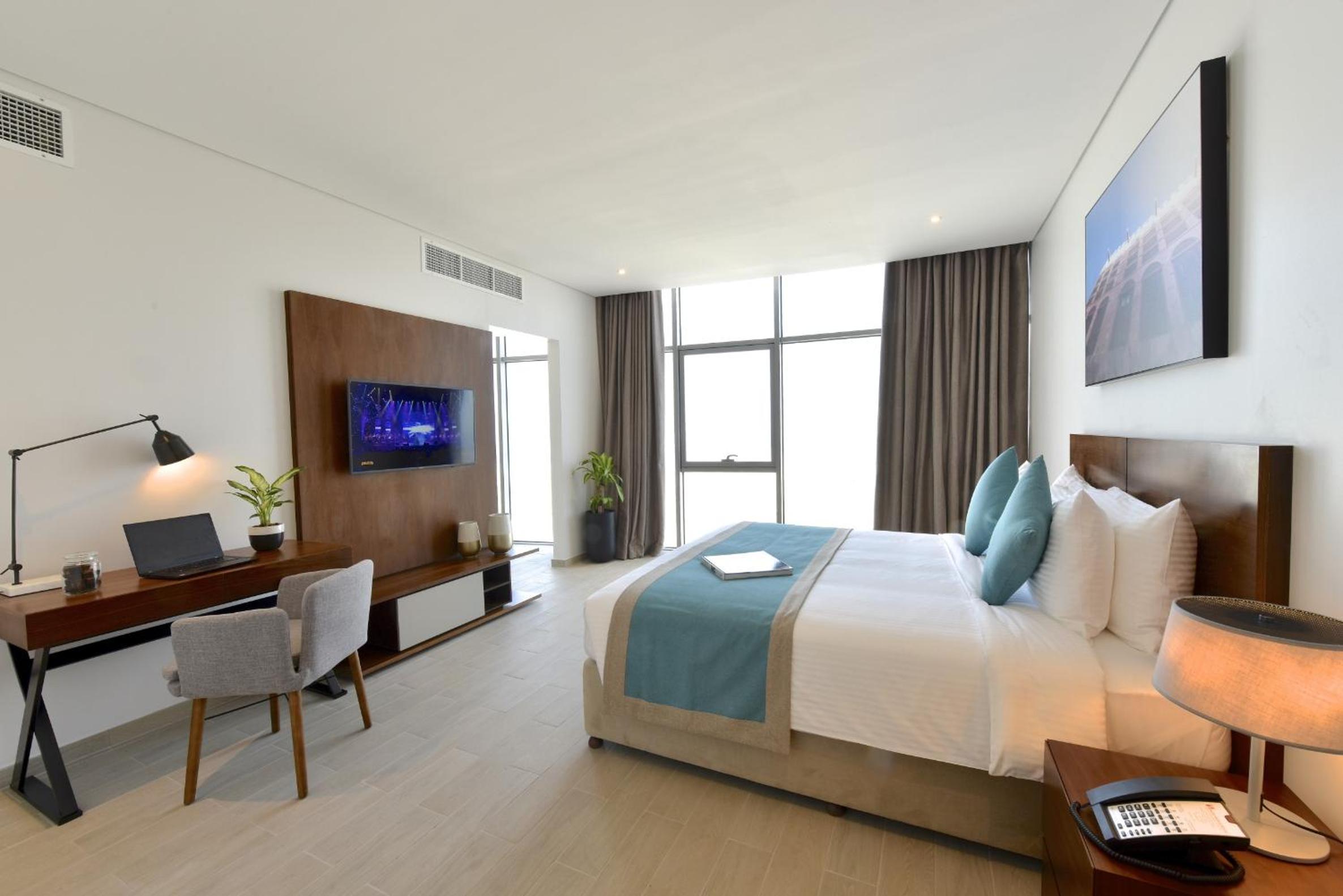 Deluxe Two Bedroom Sea View Apartment