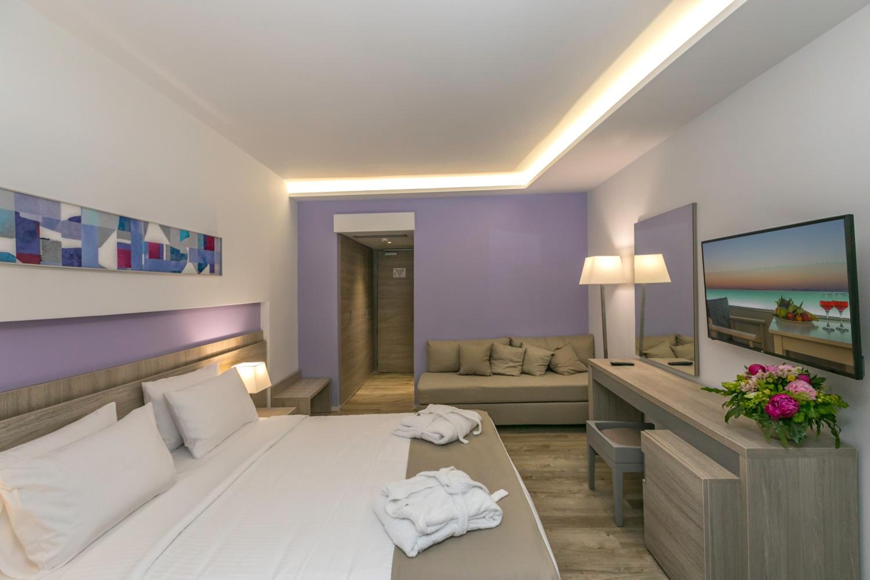 Double or Twin Room with Sea View