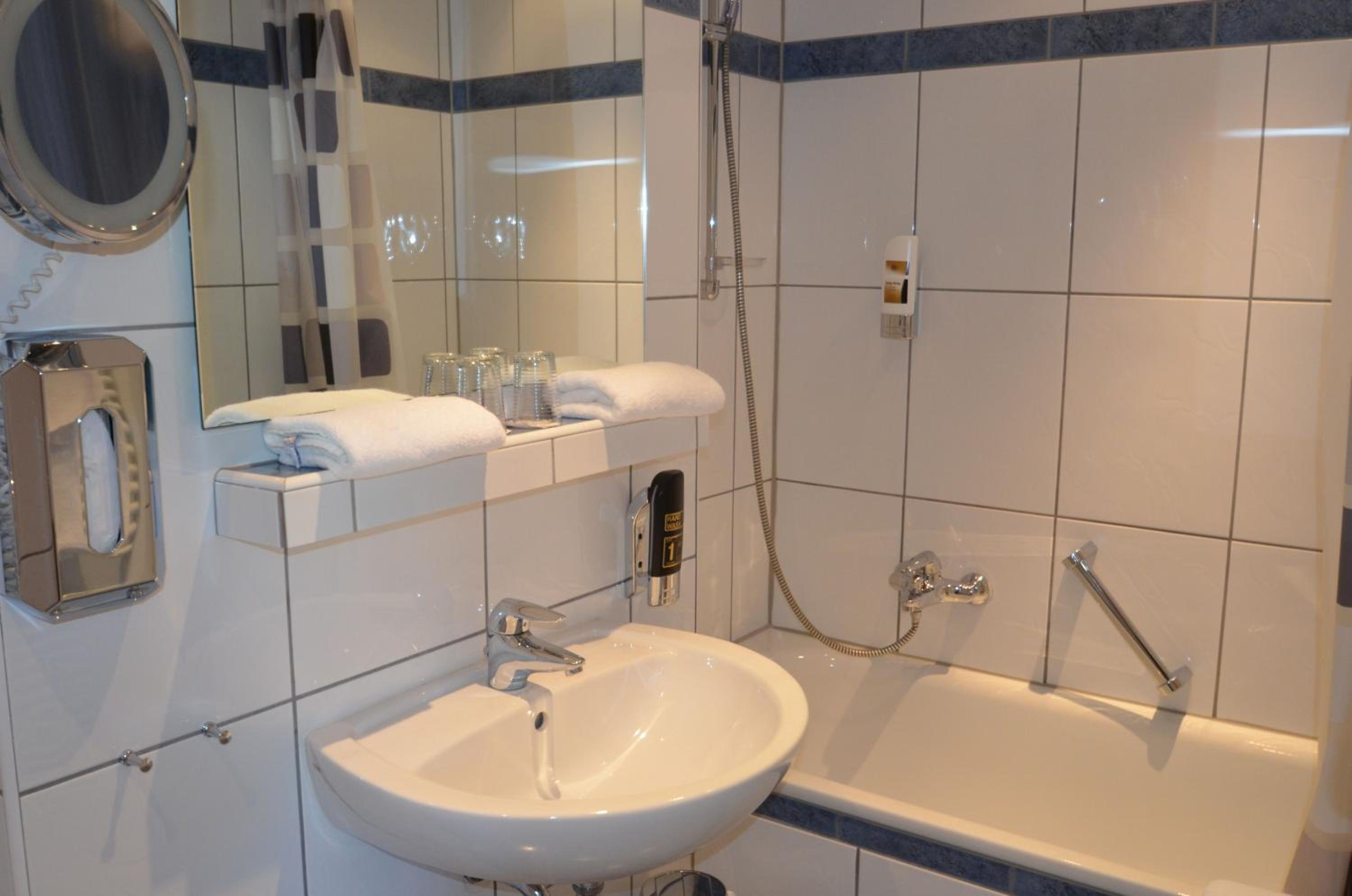 Double Room - Photo 9