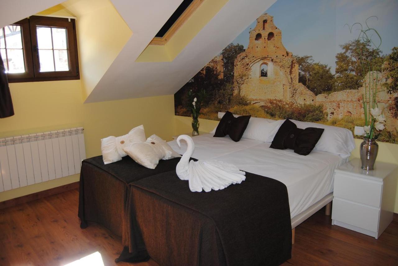 Double or Twin Room photo 2