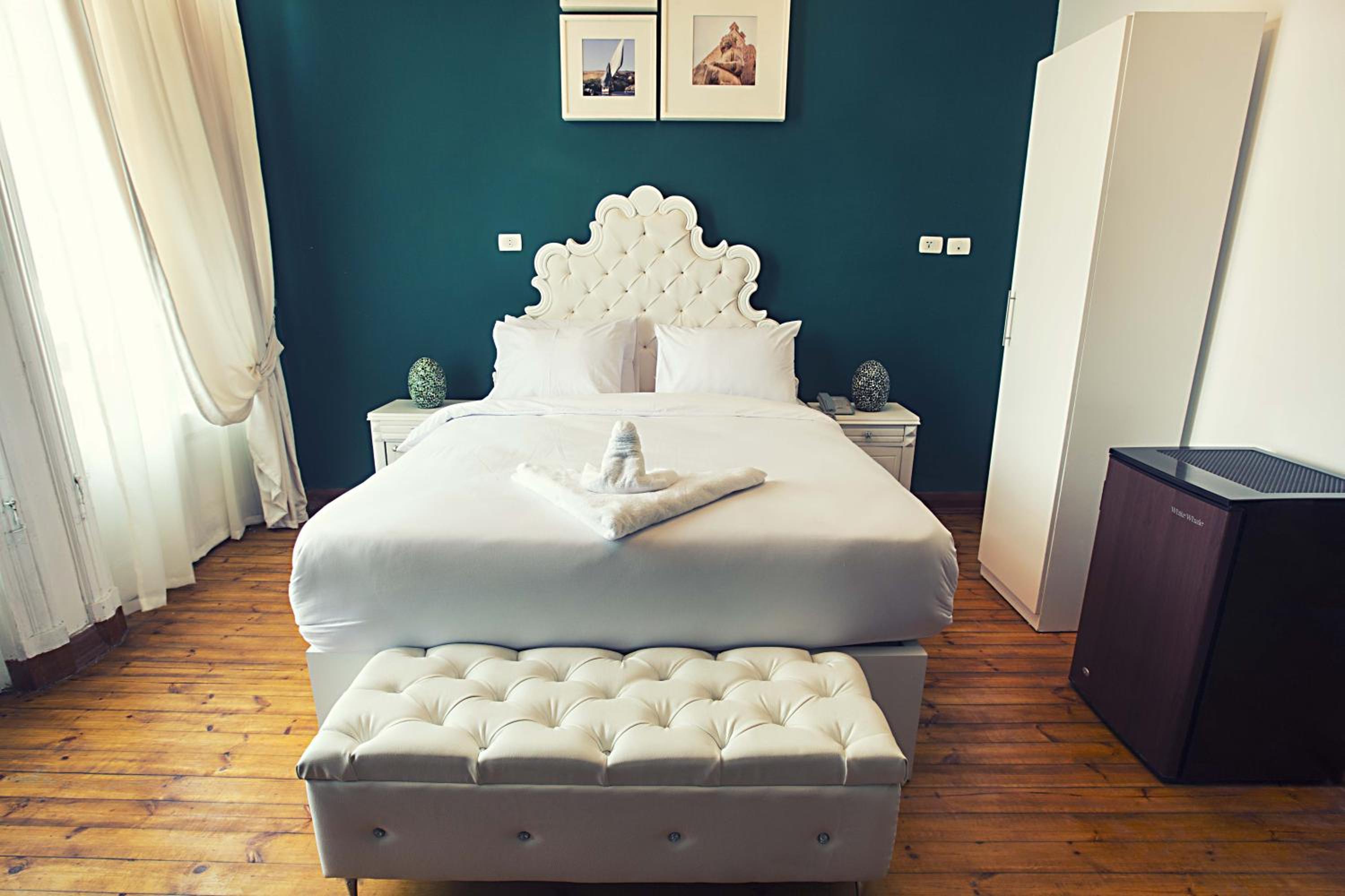 Queen Room with Balcony photo 3