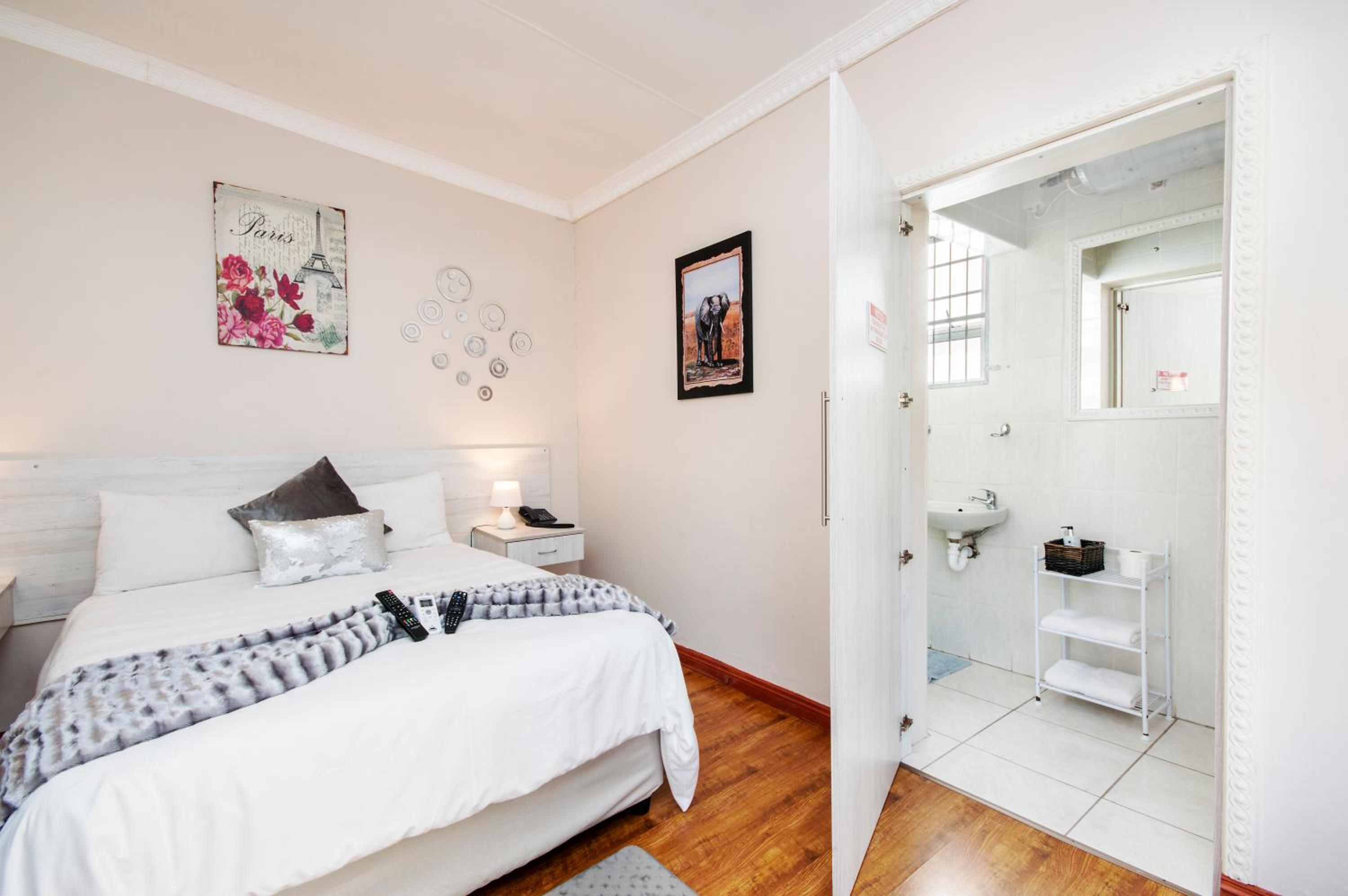 Double Room photo 3