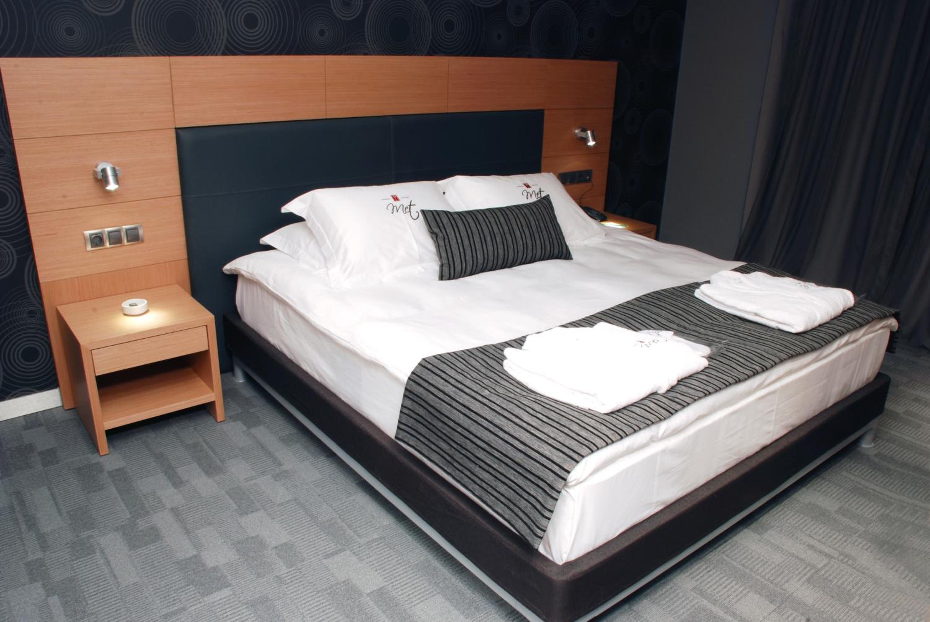 Standard Double or Twin Room - Photo 4