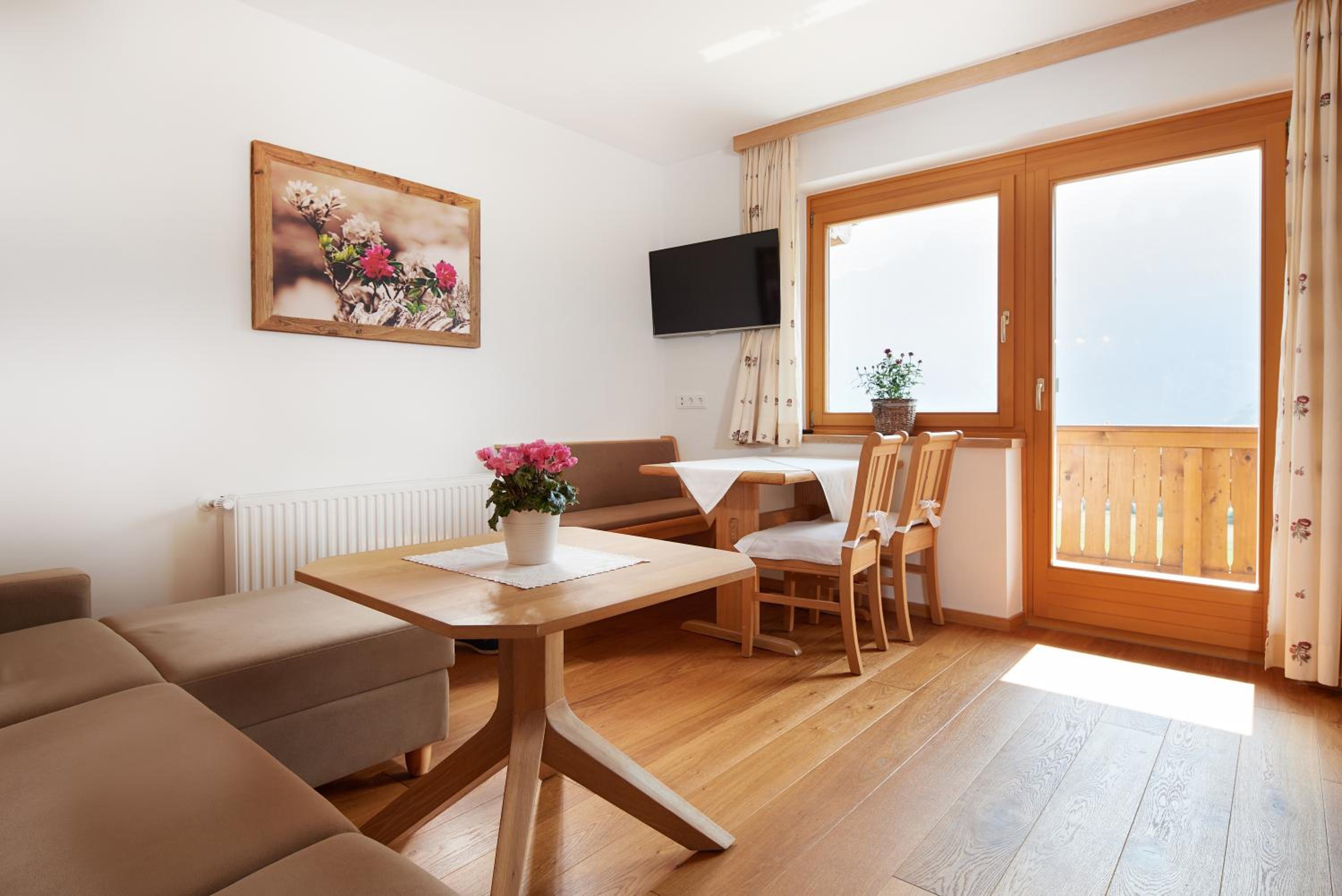 Apartment (4 Adults)