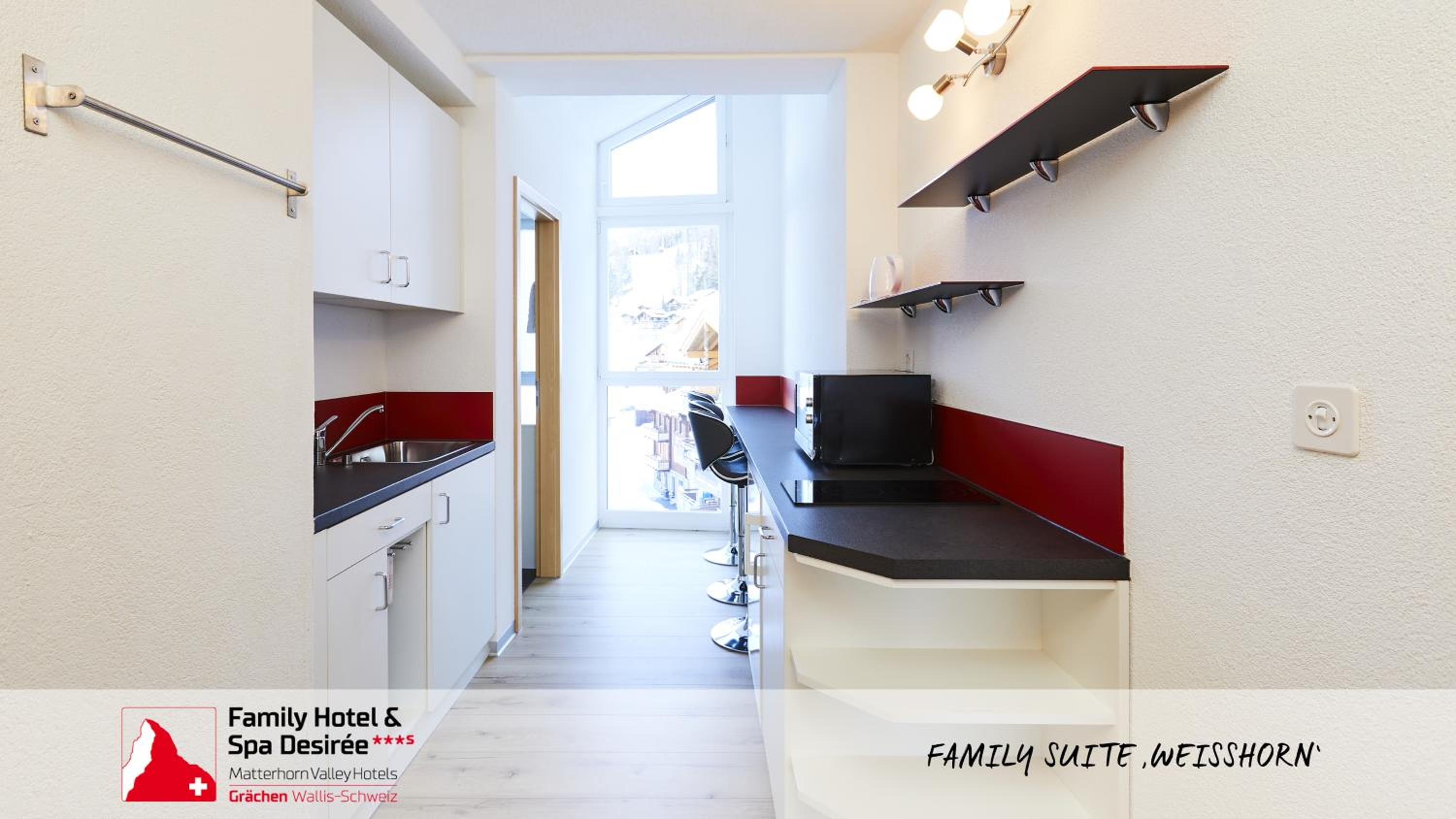 Family Suite with Balcony photo 2