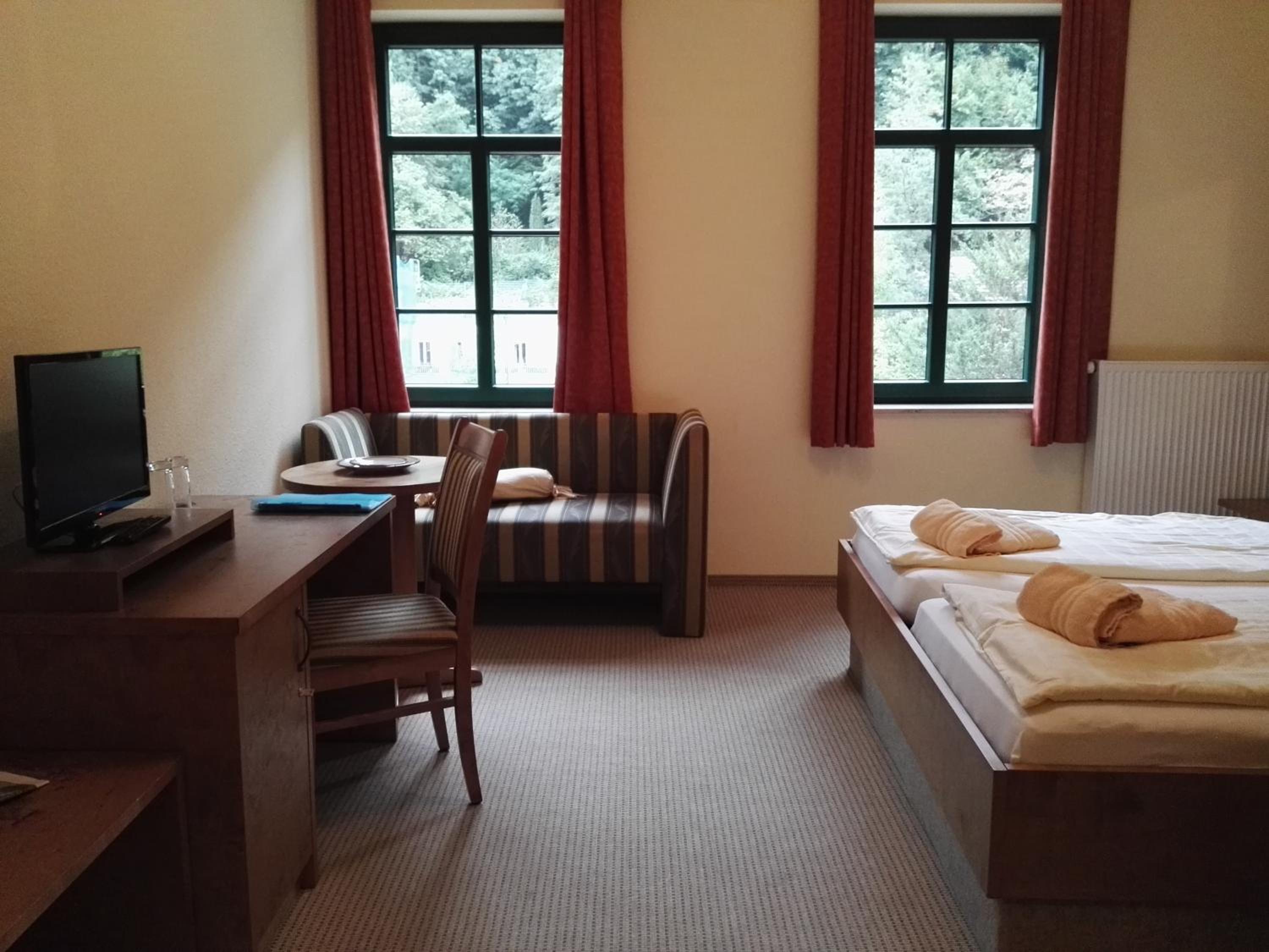 Standard Double Room - Photo 4