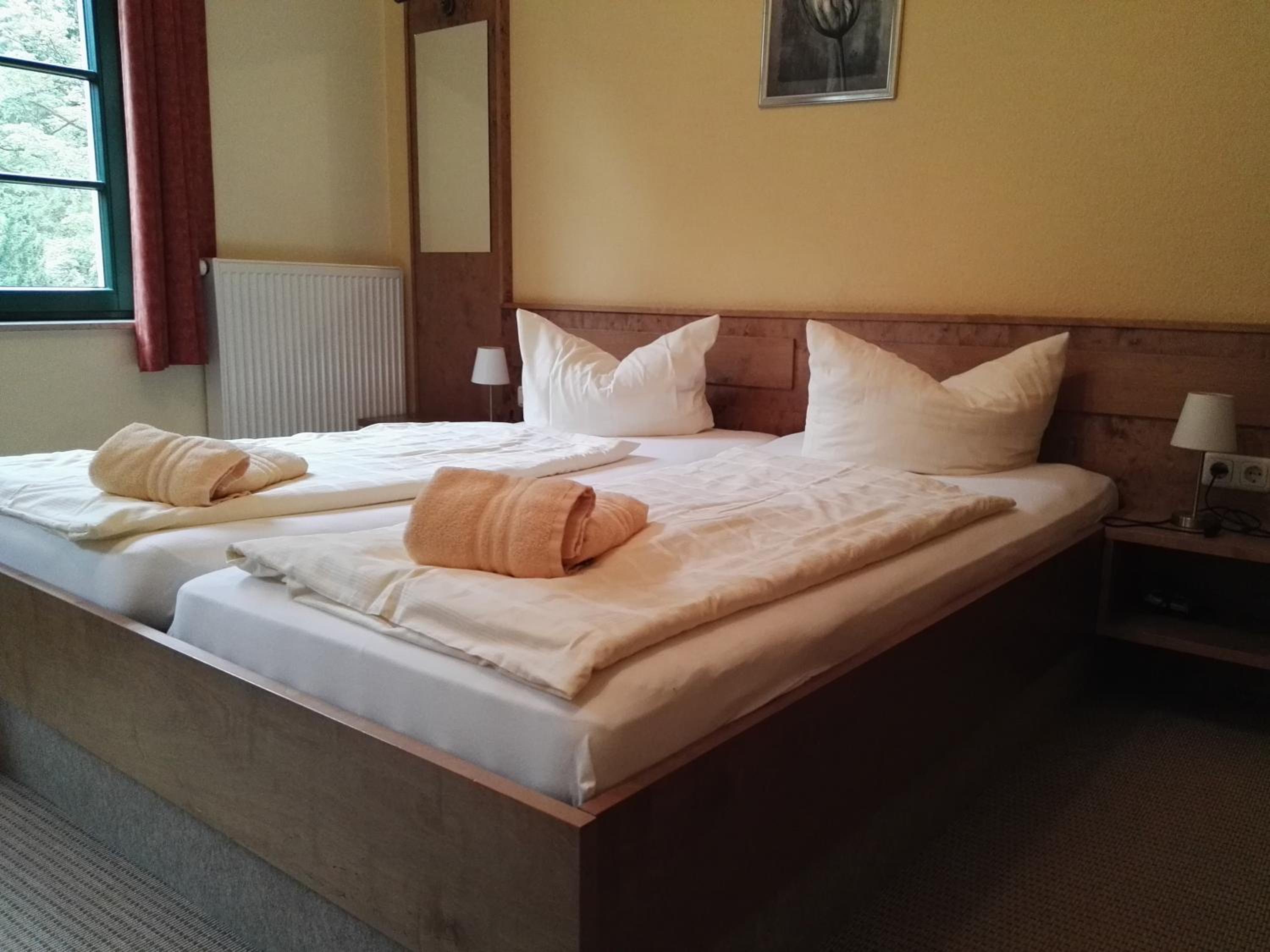 Standard Double Room - Photo 3