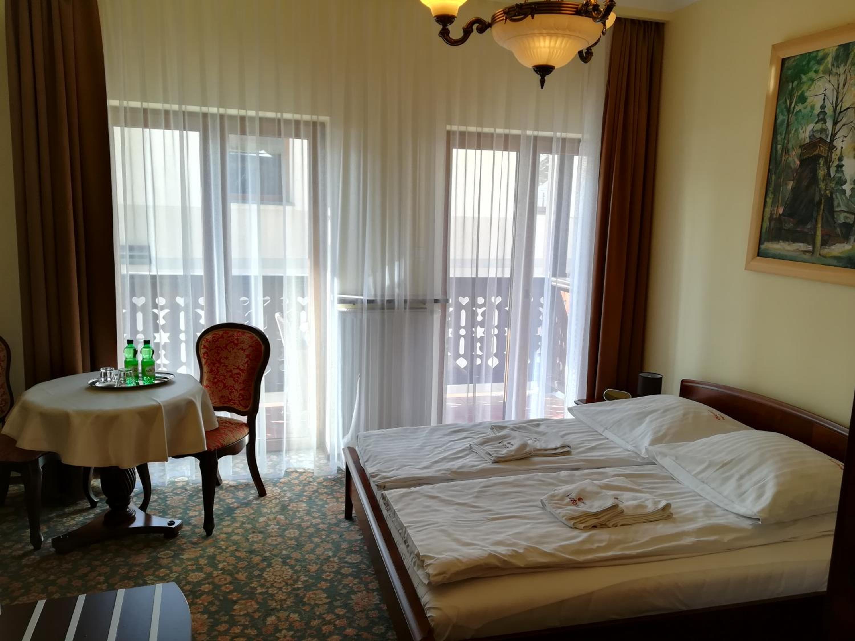 Standard Double Room - Photo 5