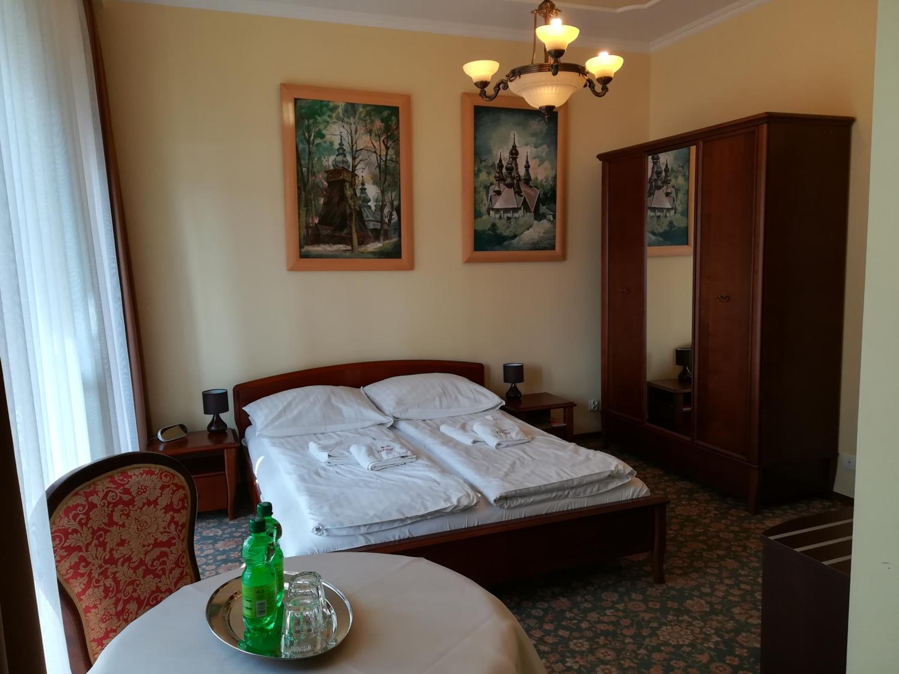 Standard Double Room - Photo 2