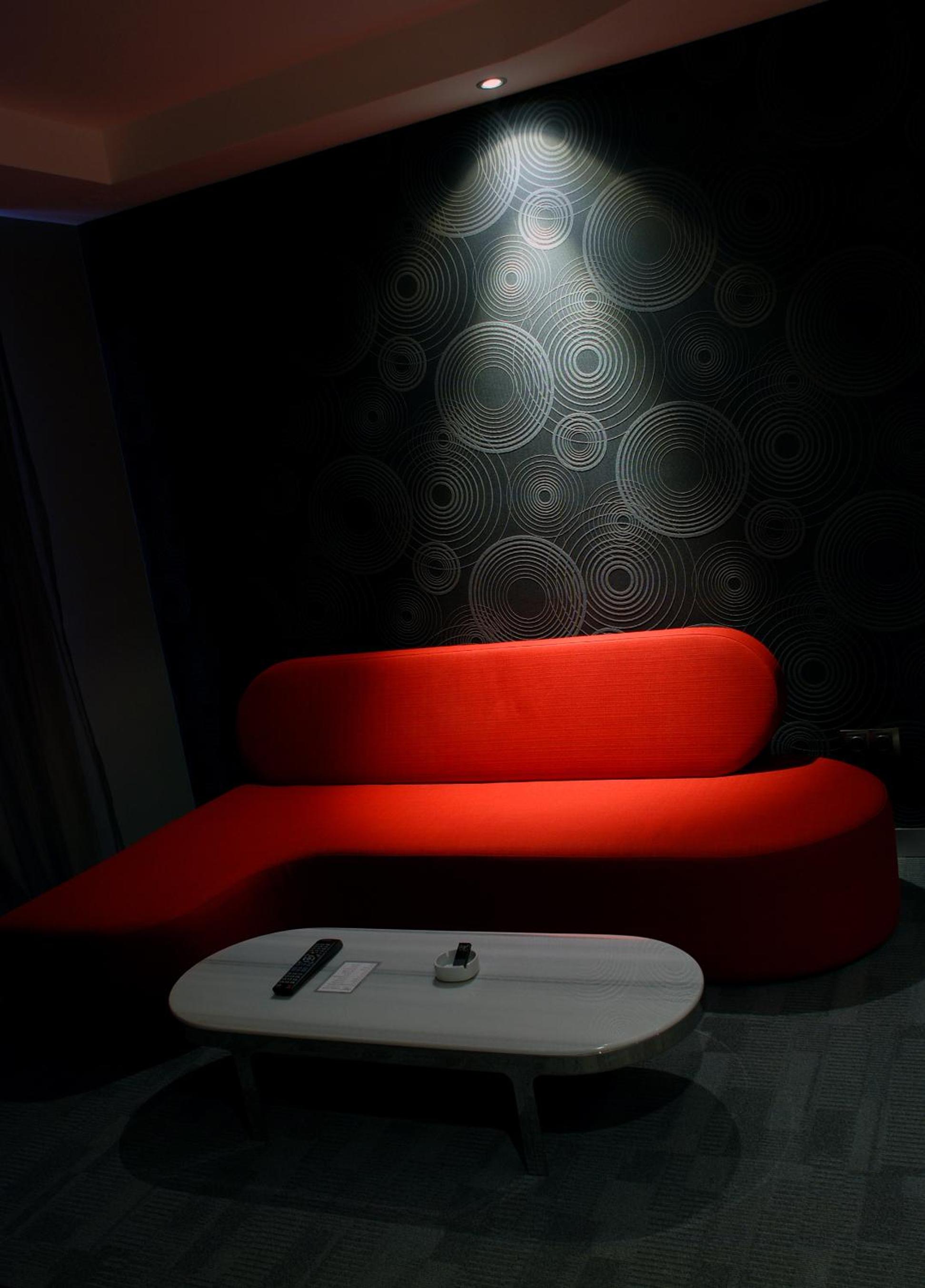 Suite - Photo 2