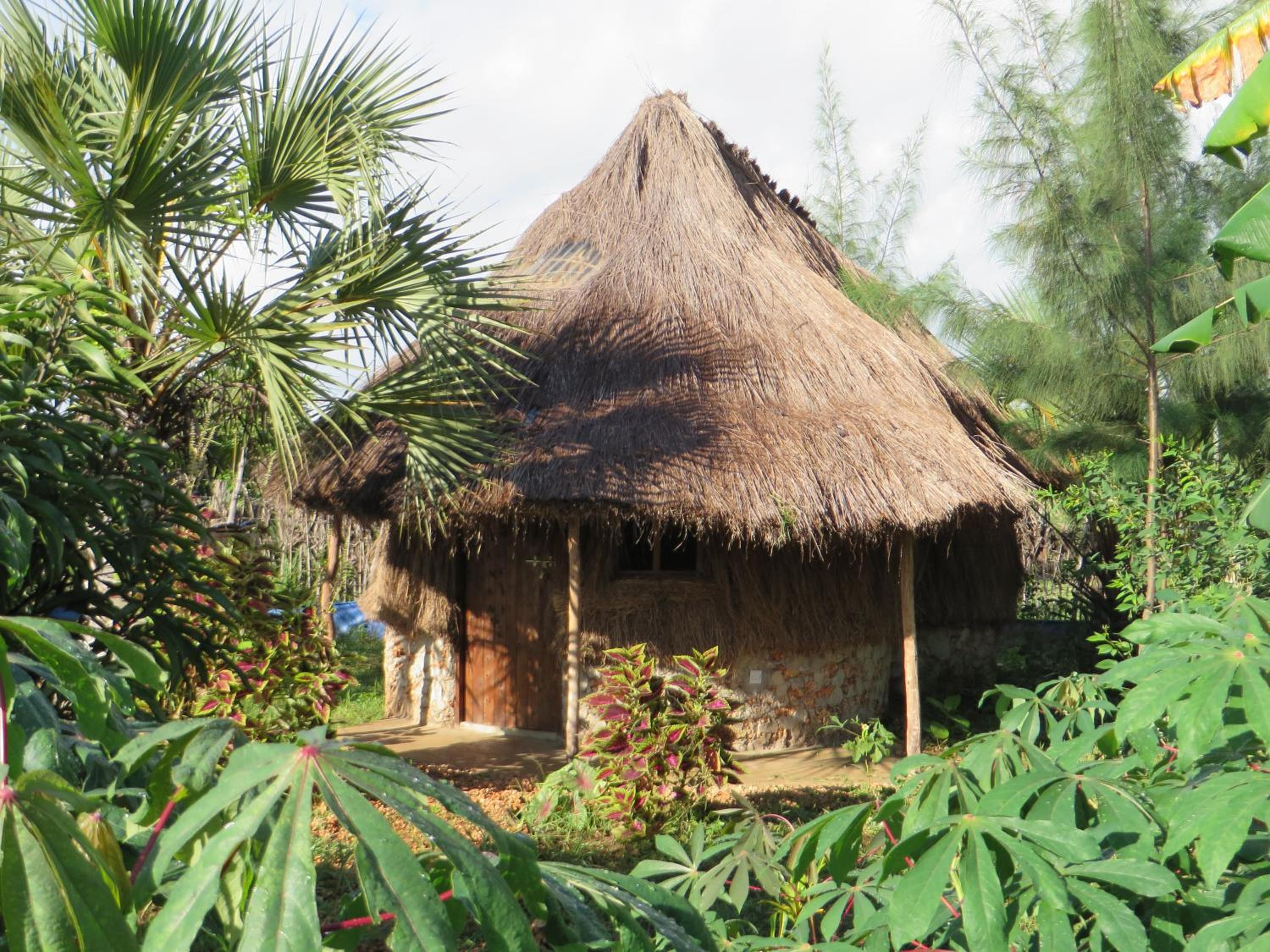 Bungalow with Garden View photo 2