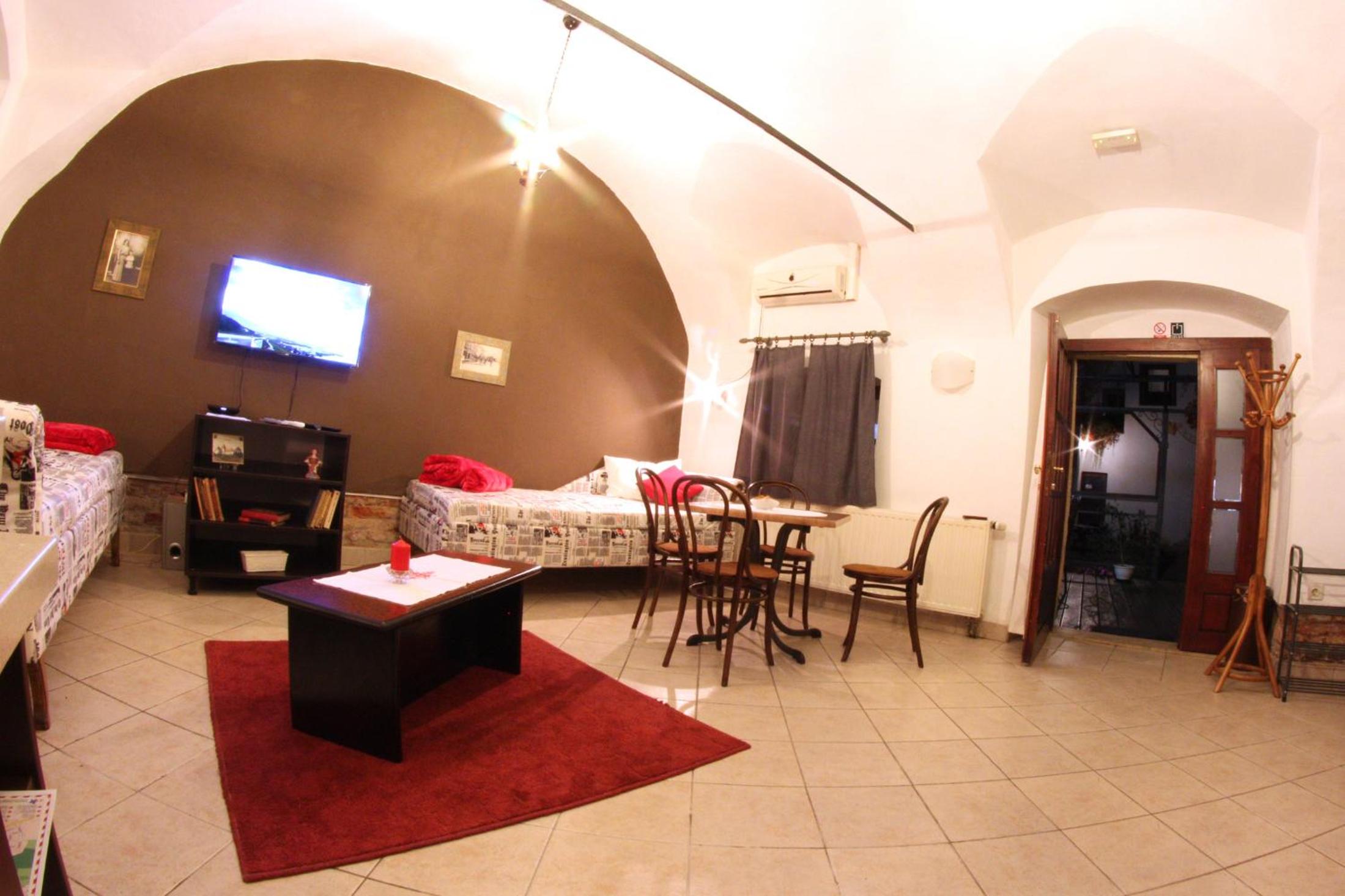 Apartment photo 1