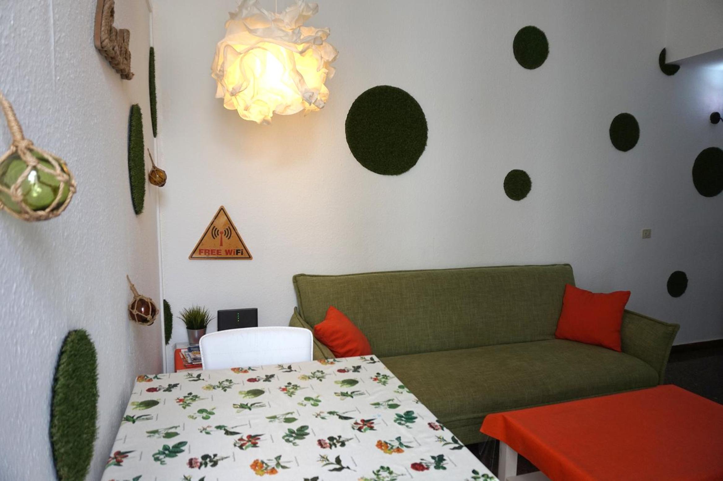 One-Bedroom Apartment photo 2