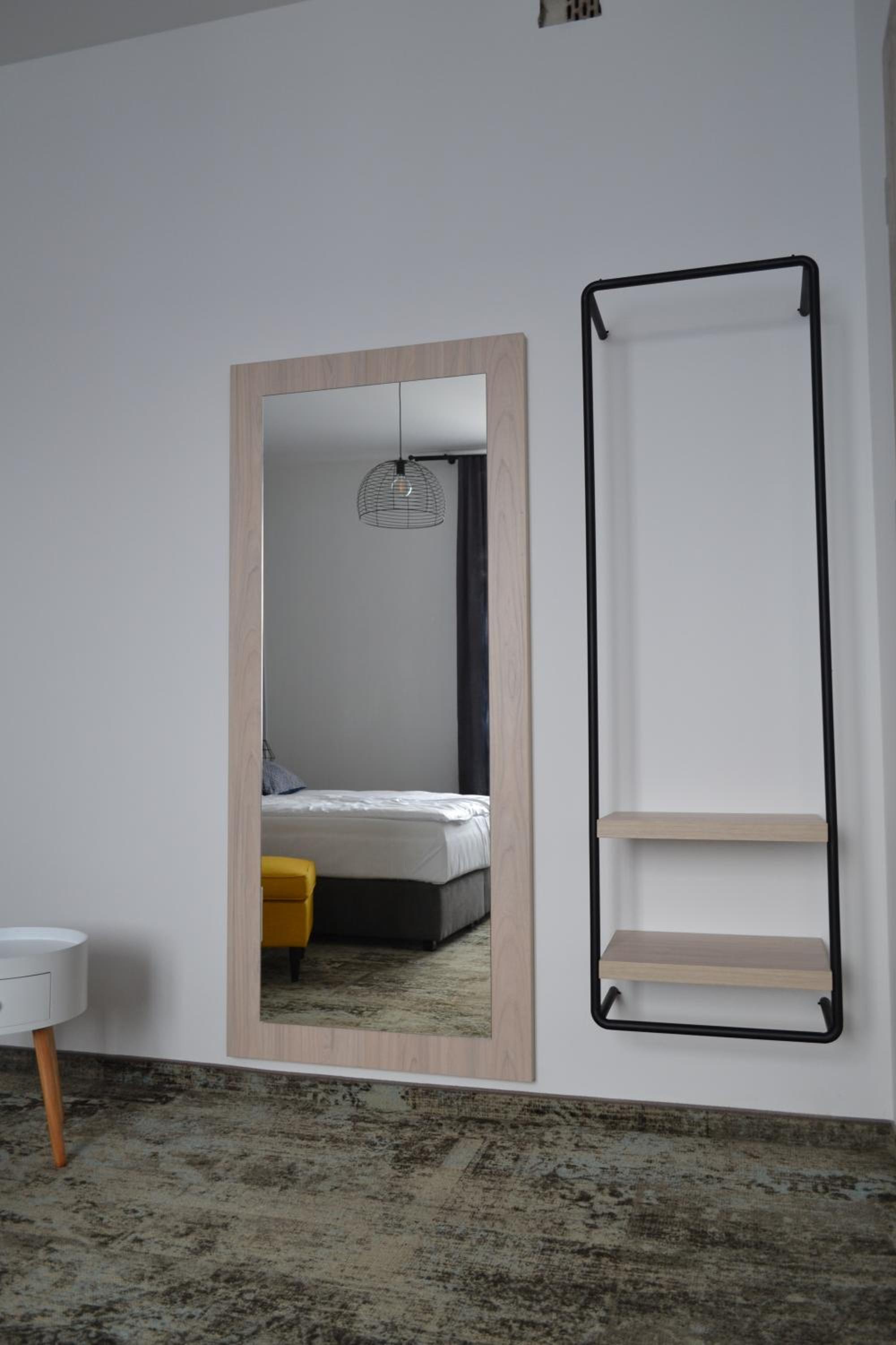 Large Double or Twin Room with Bathroom - Photo 9