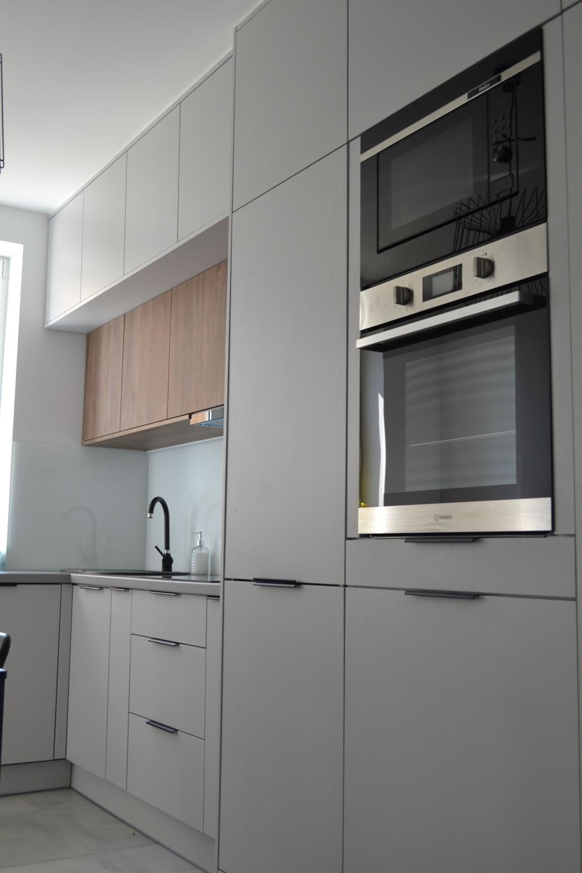 Large Double or Twin Room with Bathroom - Photo 11