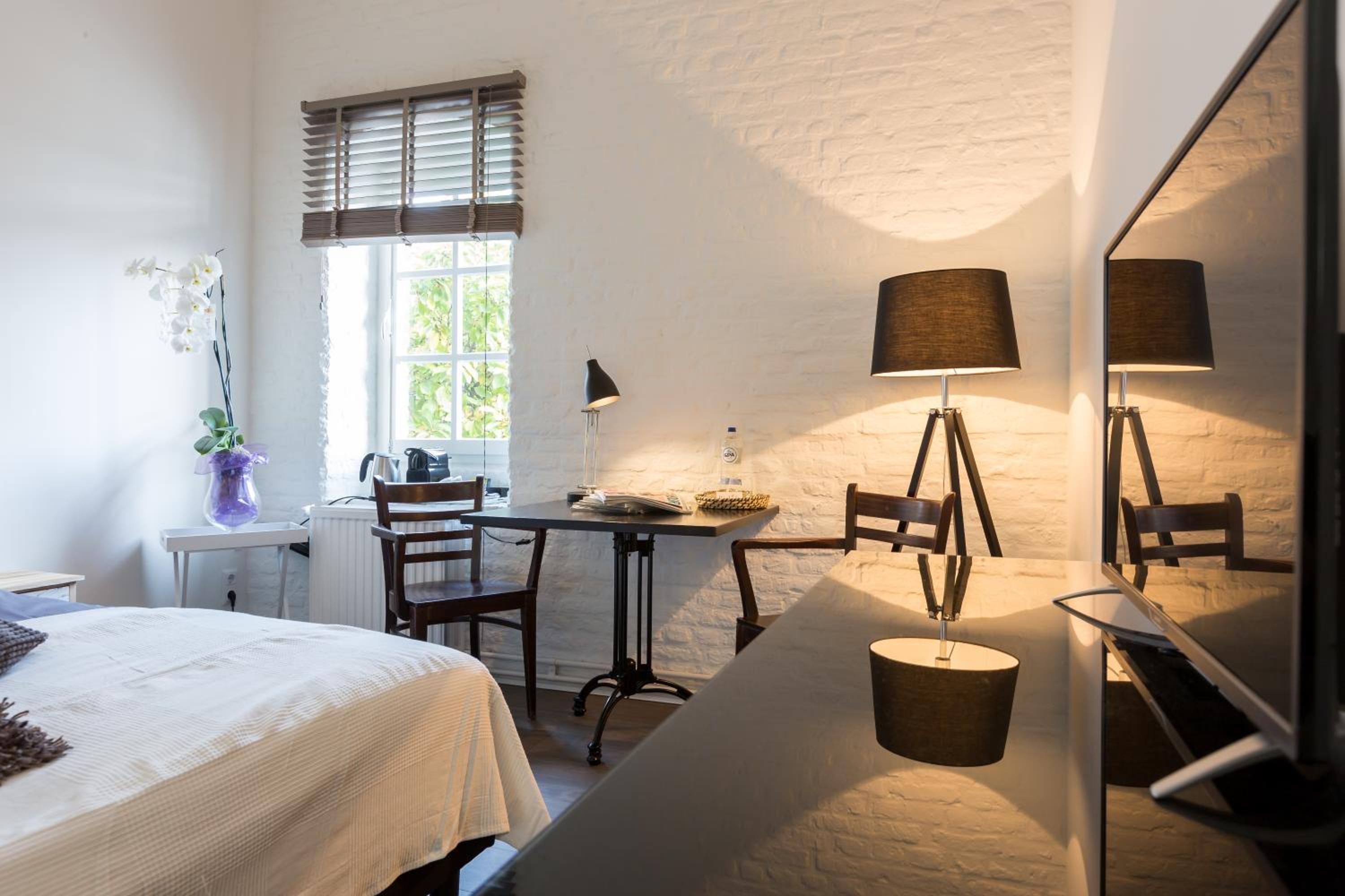 Twin Room with Private Bathroom photo 1