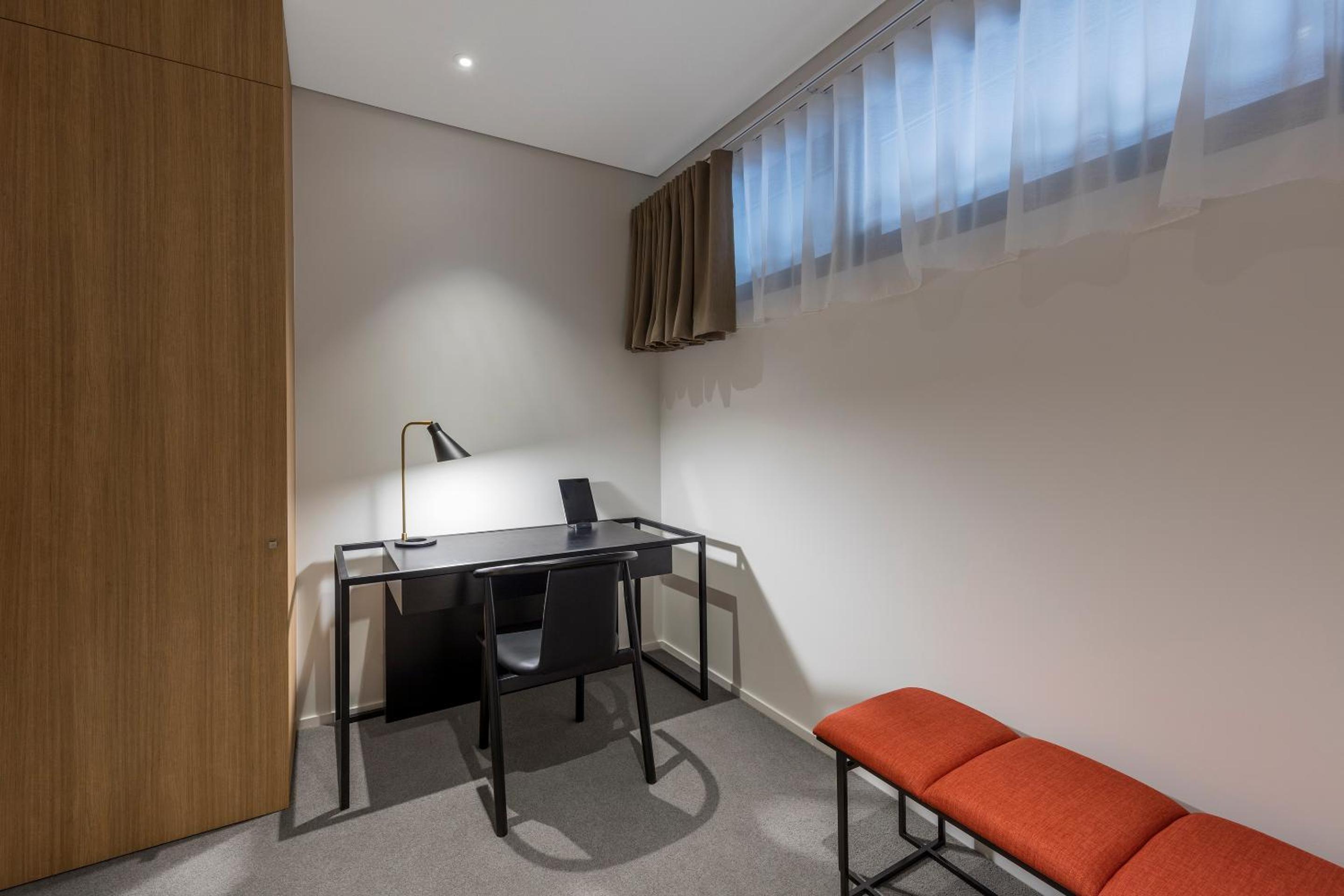 Executive Studio Suite thumbnail 6