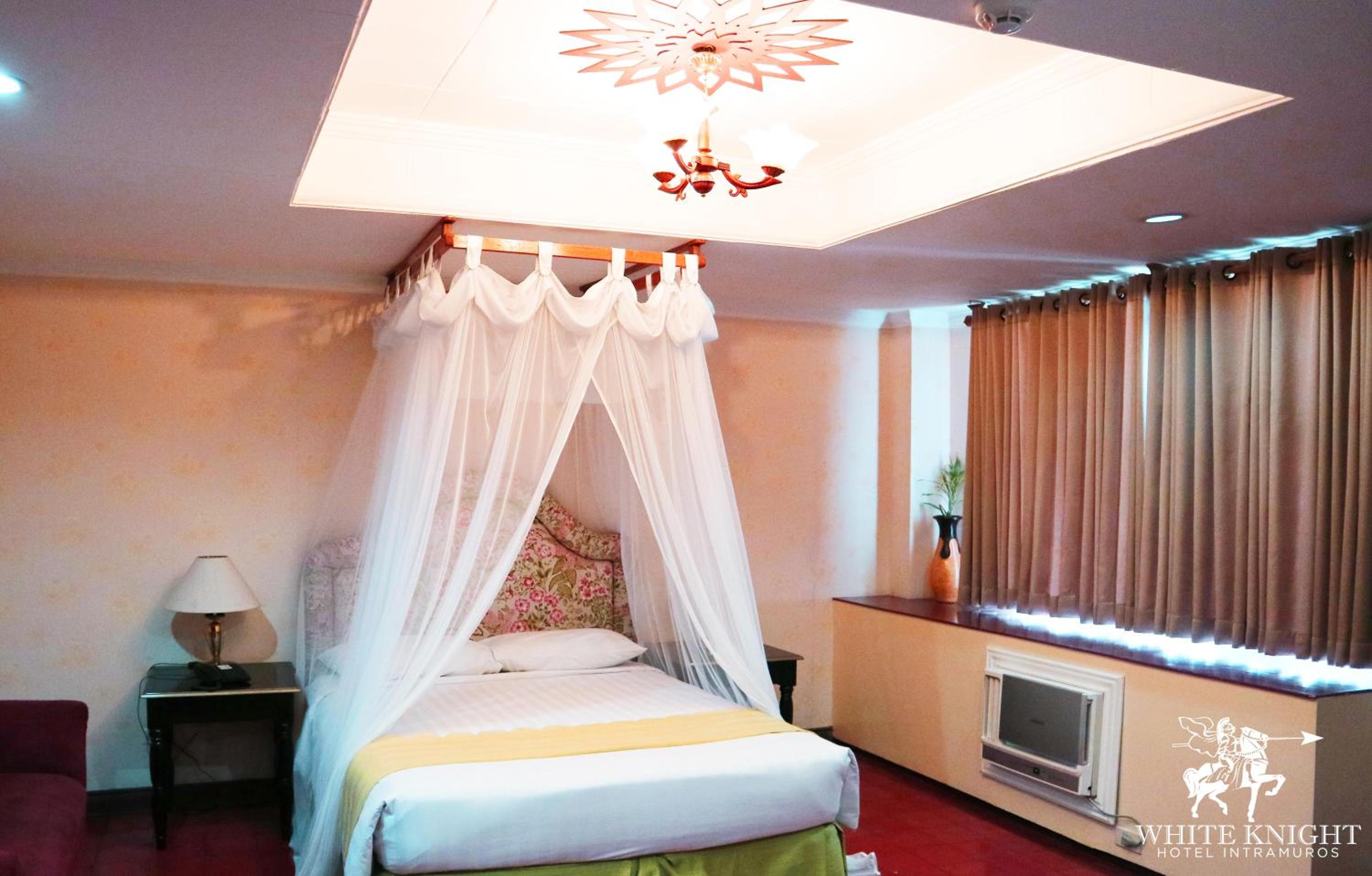 Suite - Photo 1