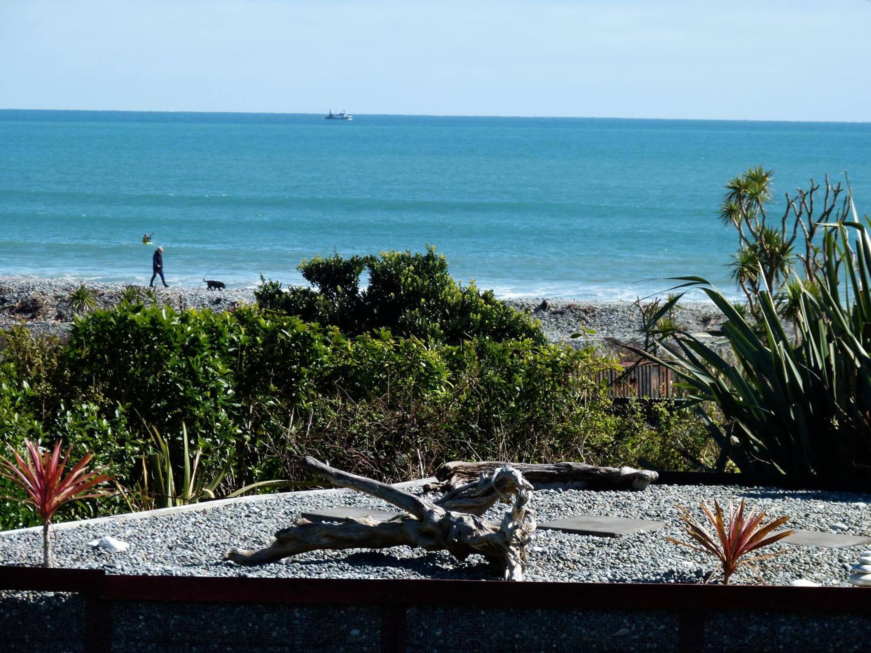 Family Room with Sea View - Photo 8