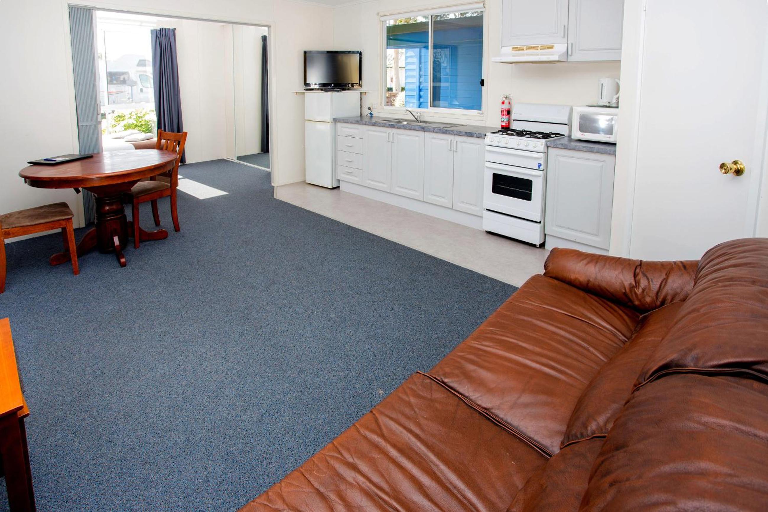 Standard Cabin (2 Guests) photo 2
