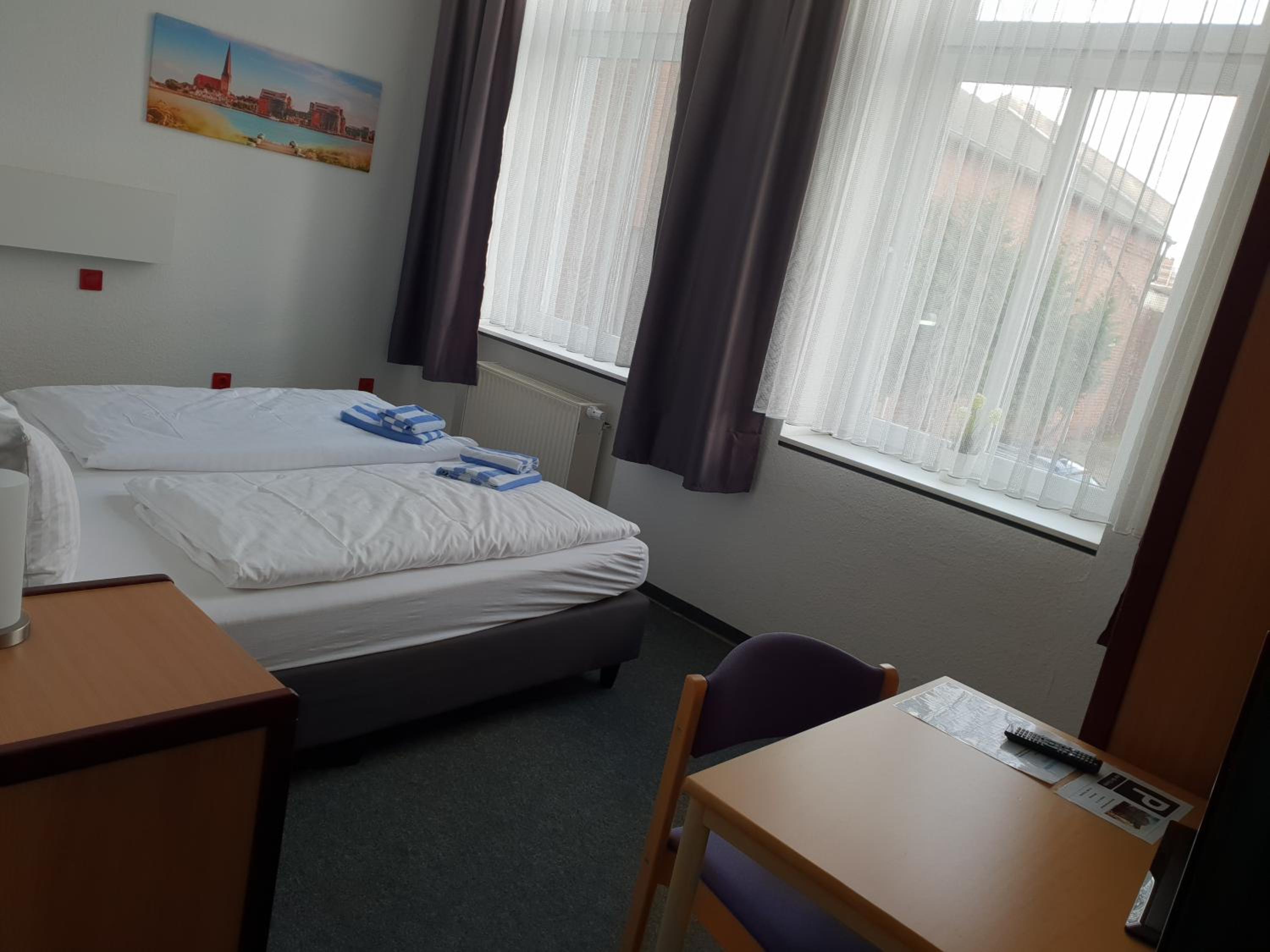 Double Room - 01 - Photo 1