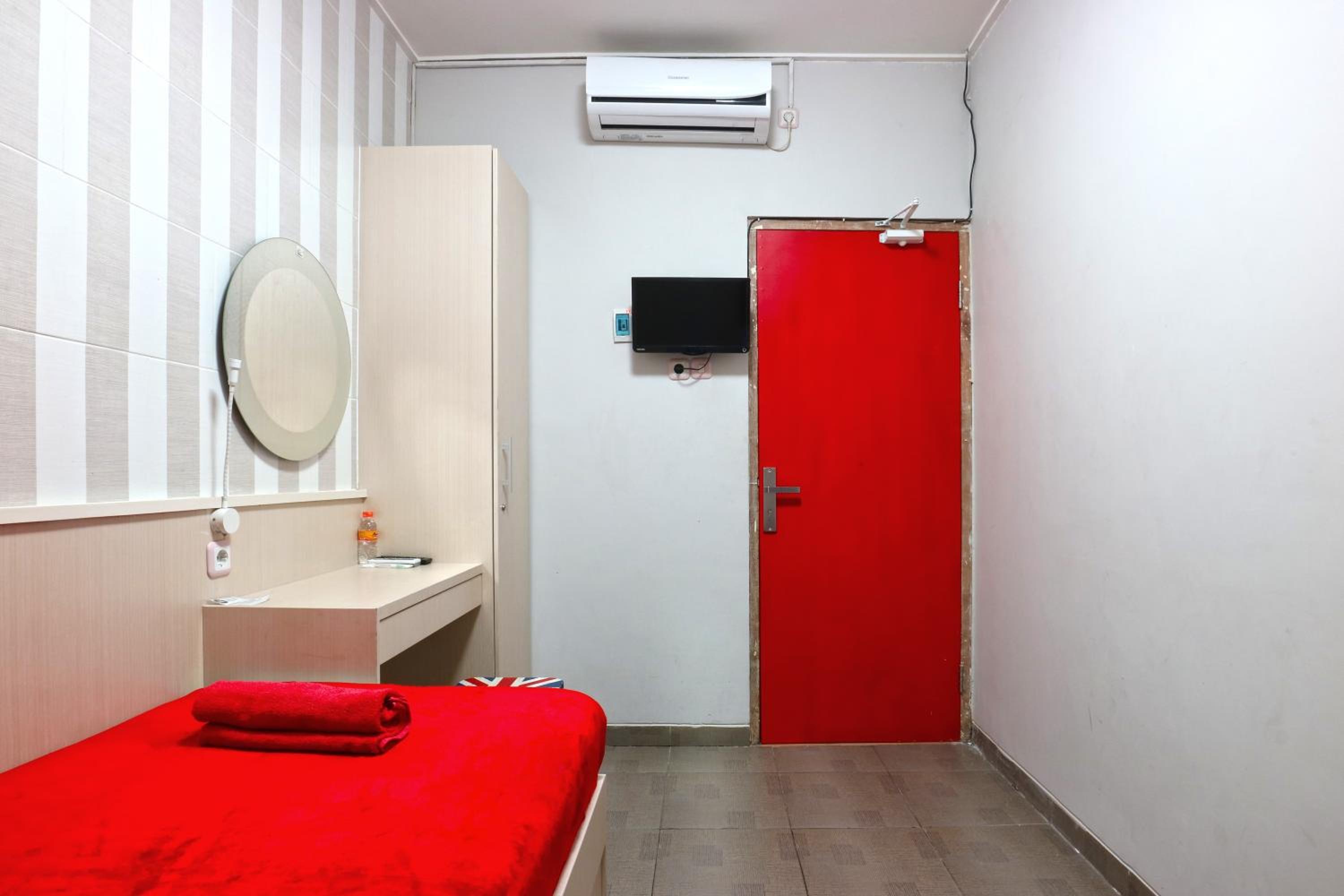 Single Room photo 2